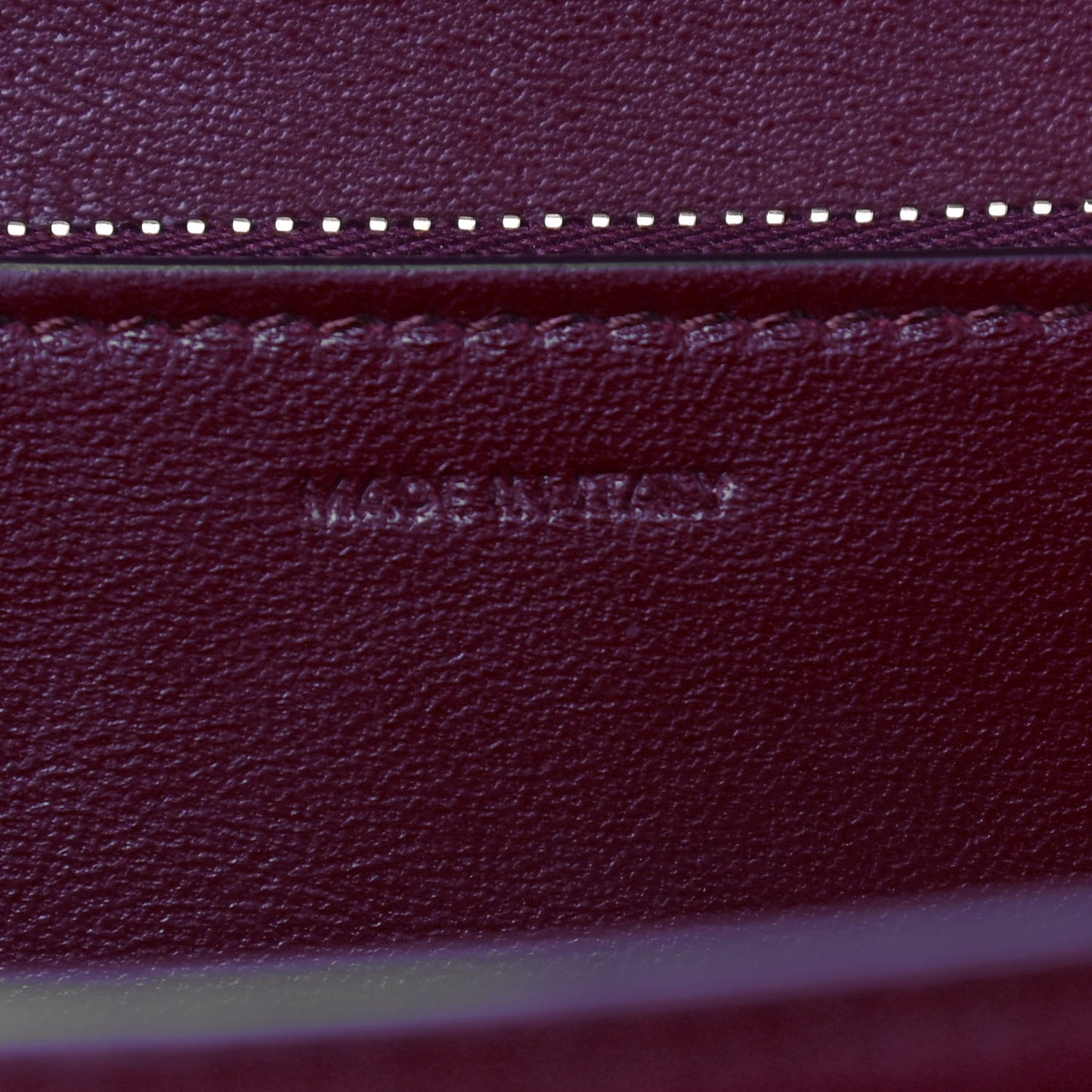 Box Calfskin Medium Classic Box Flap Bag Burgundy