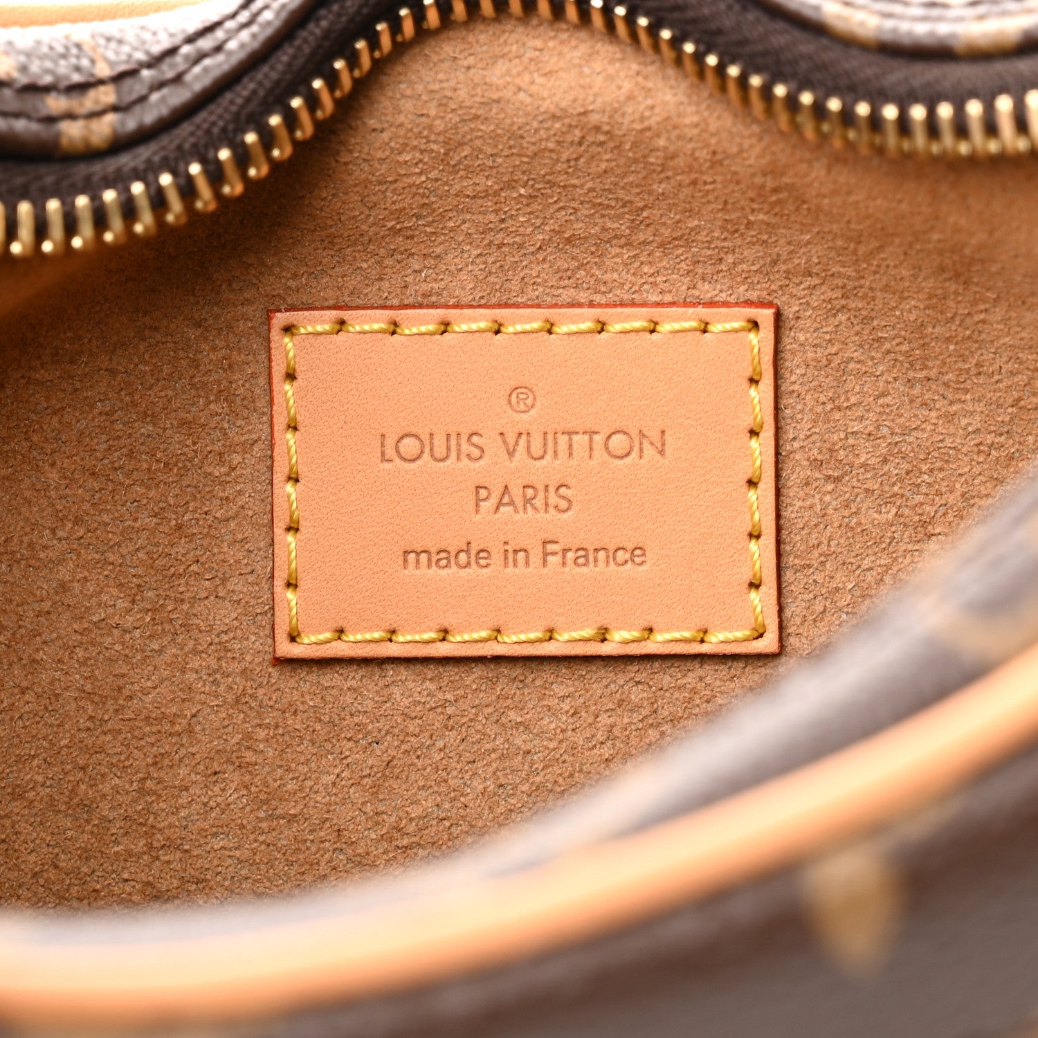 Louis Vuitton Monogram Loop 6 of 9