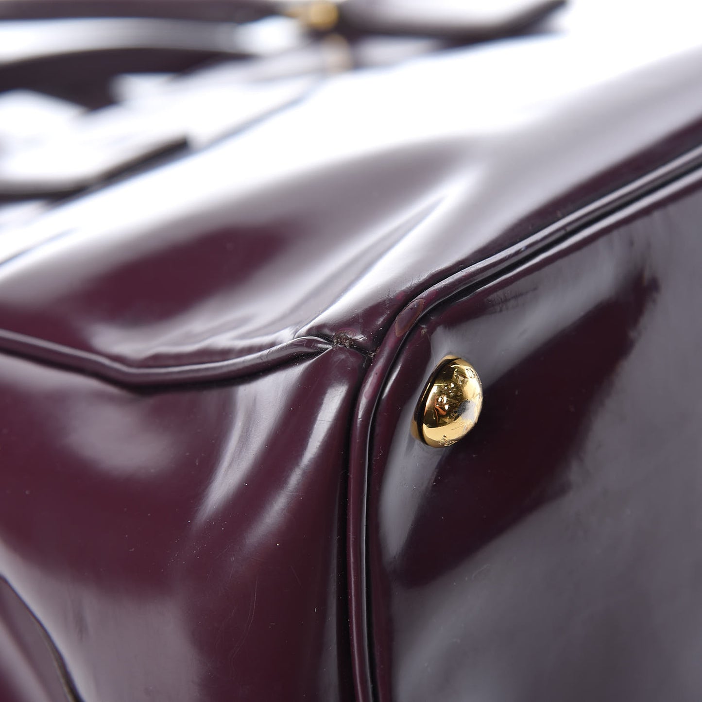 Saffiano Vernice Medium Galleria Double Zip Tote Granato