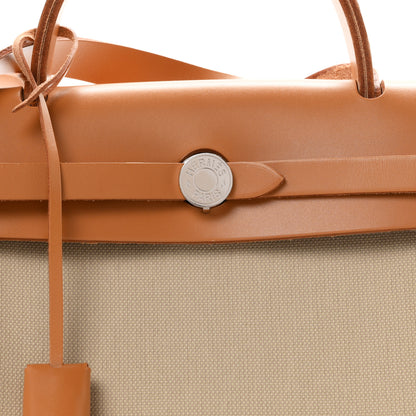 Hermes Toile Militaire Vache Hunter Herbag Zip Retourne PM 31 Beton Naturel Sable 9 of 12