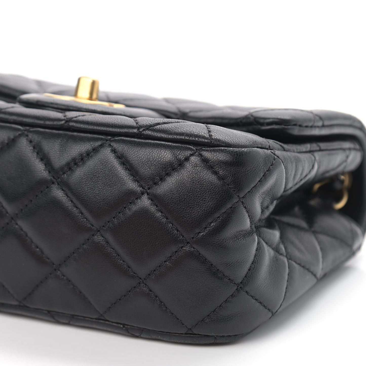 Lambskin Quilted Mini Pearl Crush Flap Black
