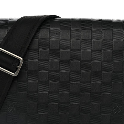 Louis Vuitton Damier Infini District Messenger Onyx 7 of 9
