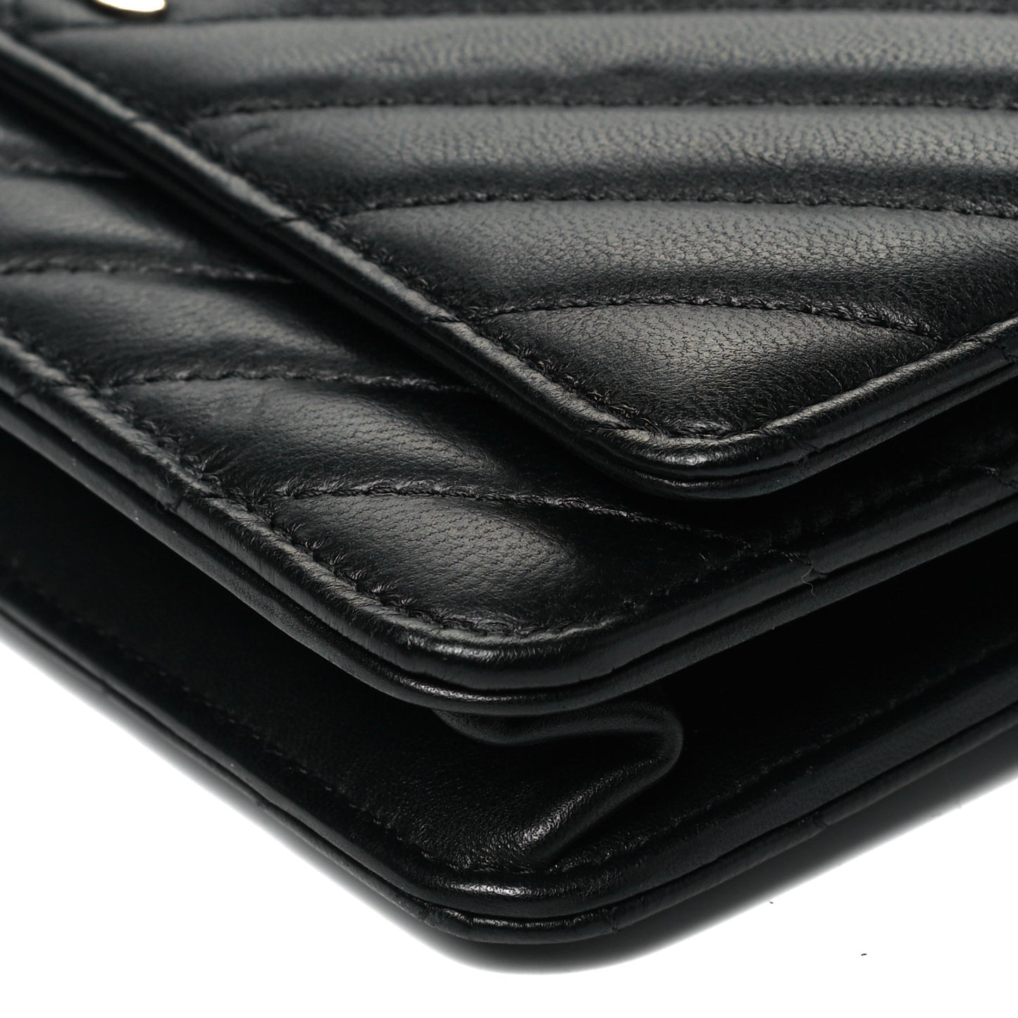 Lambskin Chevron Quilted Wallet On Chain WOC Black