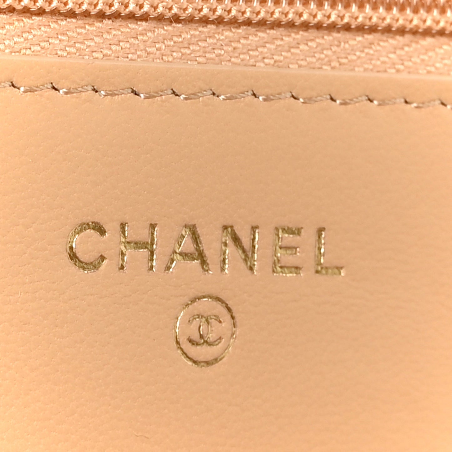 Lambskin Quilted Wallet On Chain WOC Beige Black