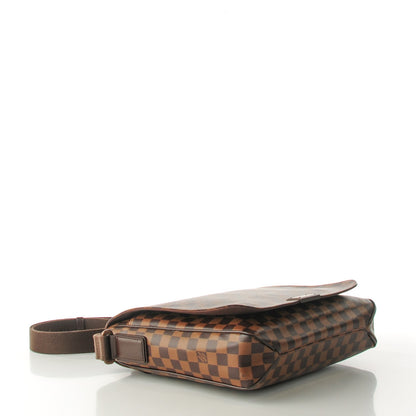 Louis Vuitton Damier Ebene District MM 4 of 7