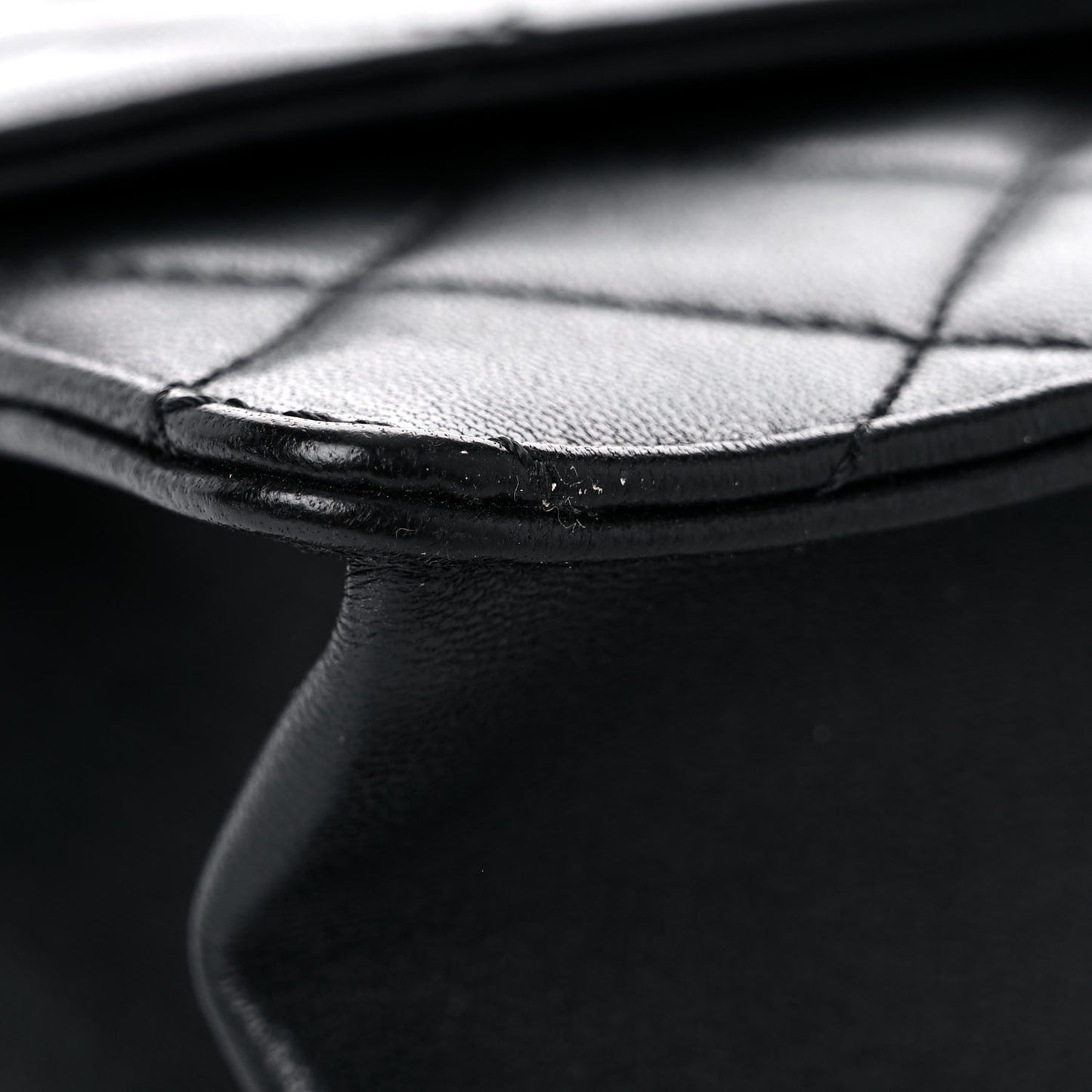 Goatskin Quilted Pearl Chain Flap Bag Black
