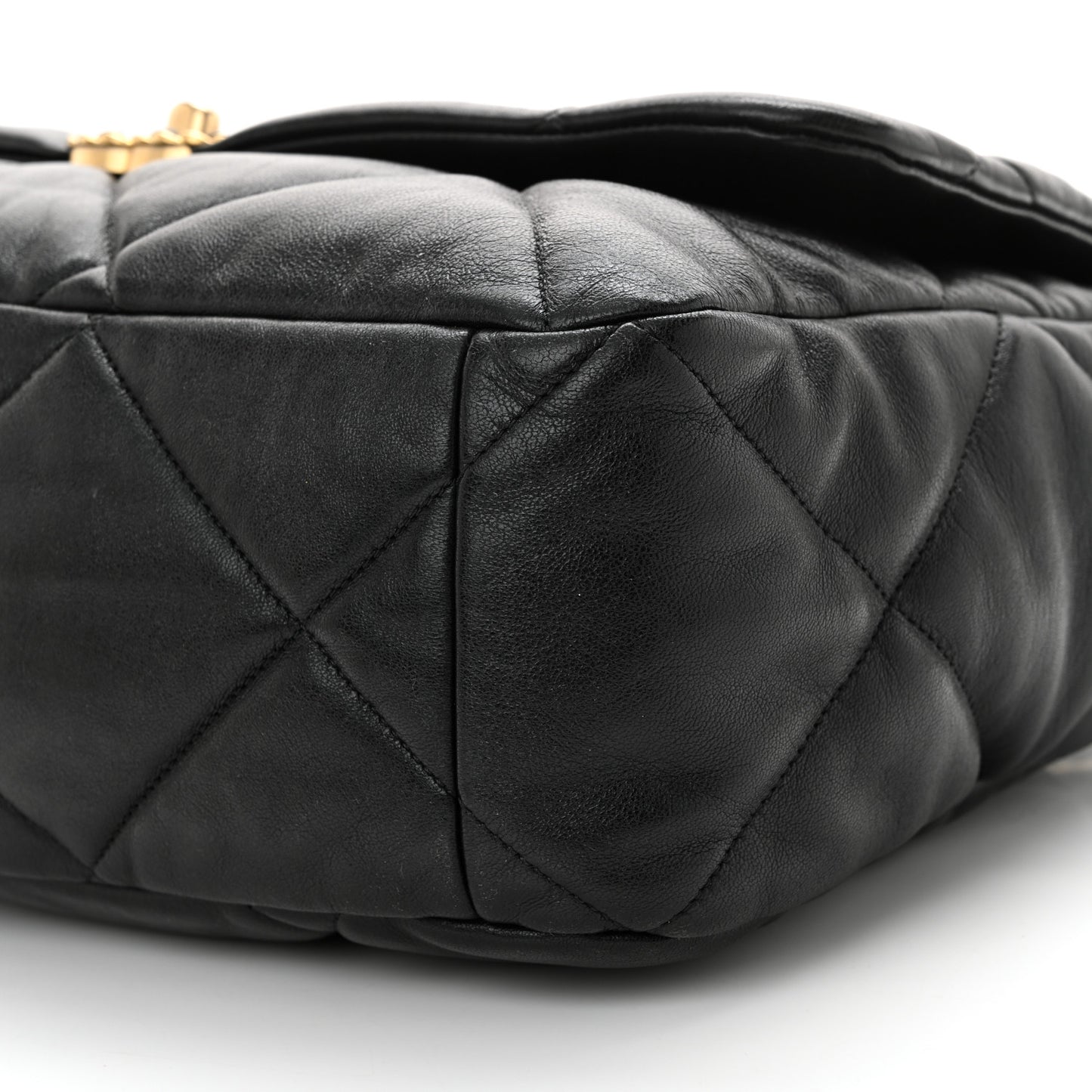 Lambskin Quilted Maxi Chanel 19 Flap Black