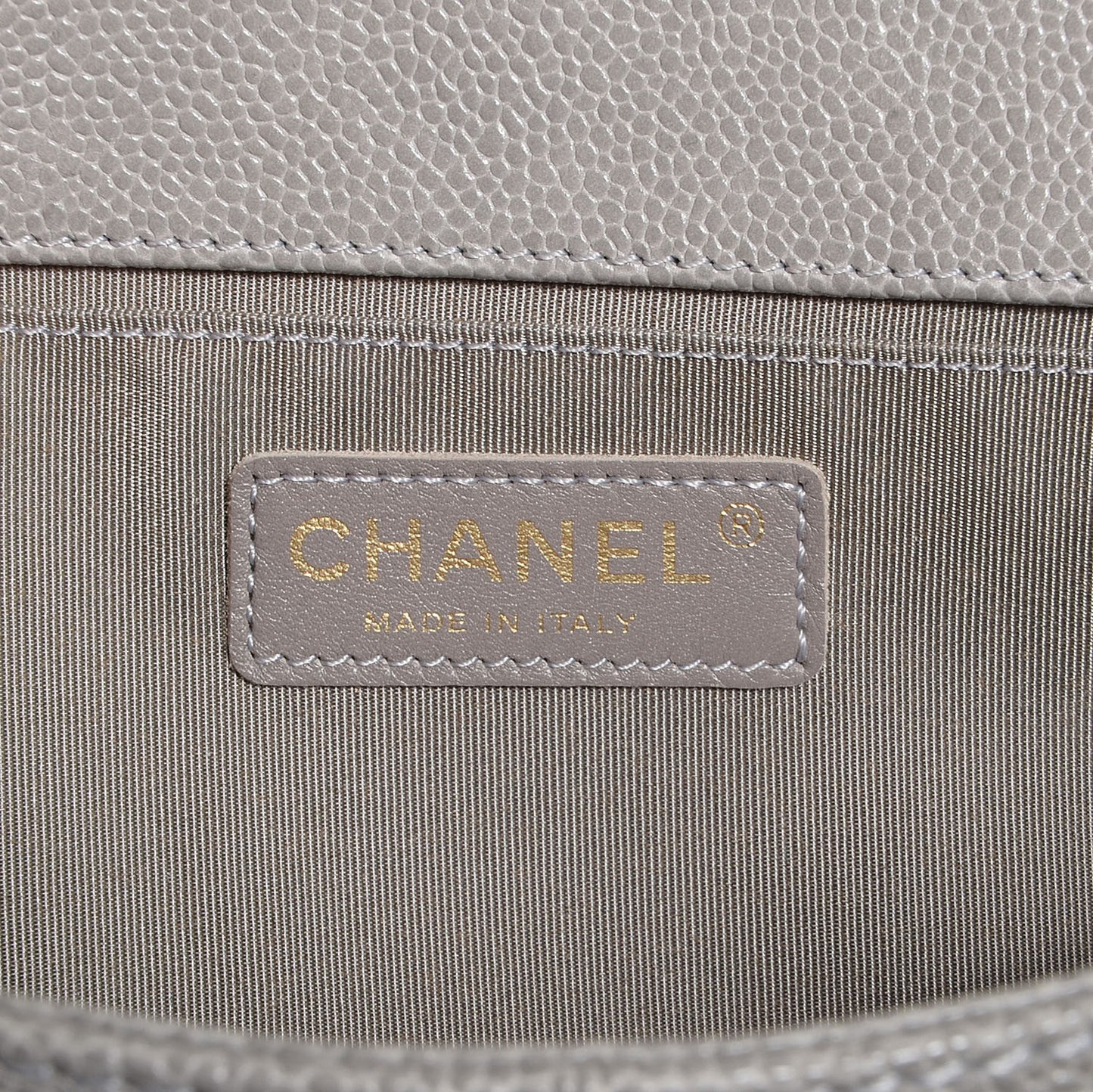 Caviar Medium Boy Flap Light Grey