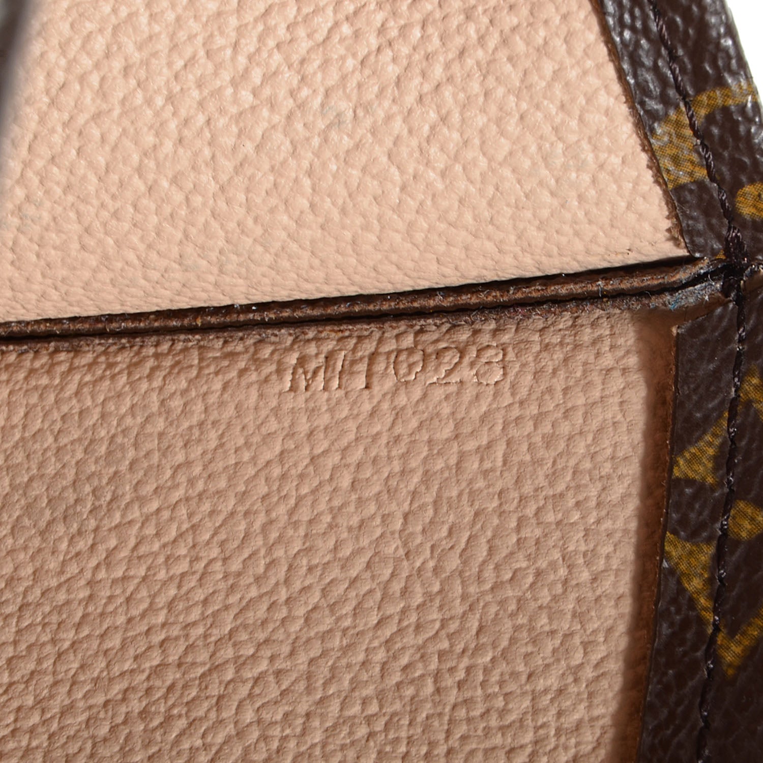 Louis Vuitton Monogram Sac Plat 12 of 16