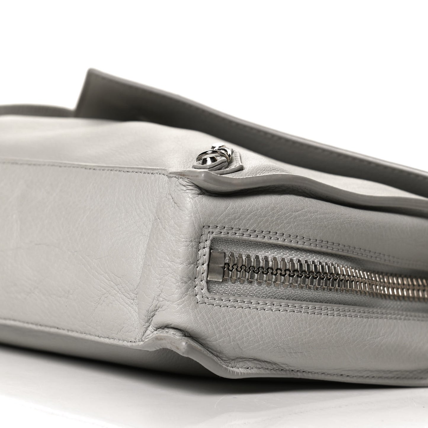 Veau Papier Sight Clutch Gris Metal