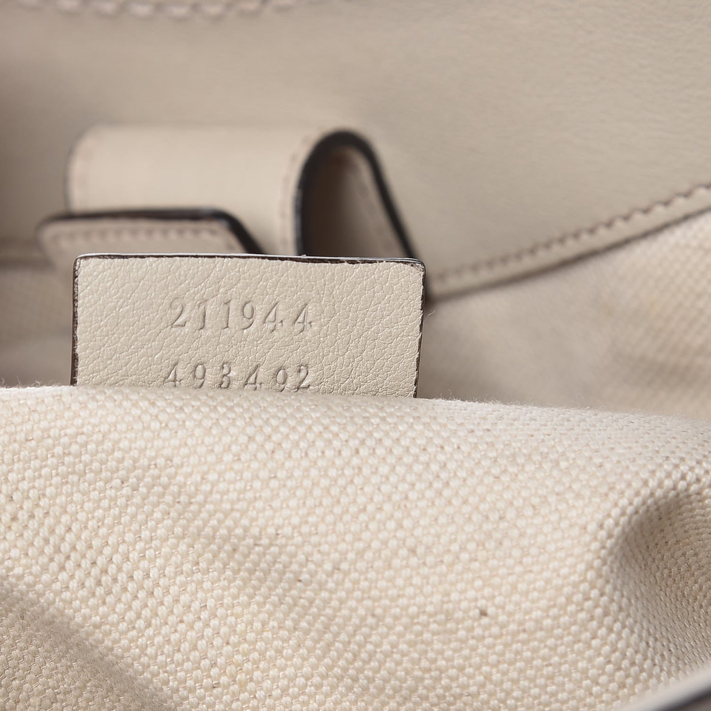 Guccissima Medium Sukey Tote Mystic White