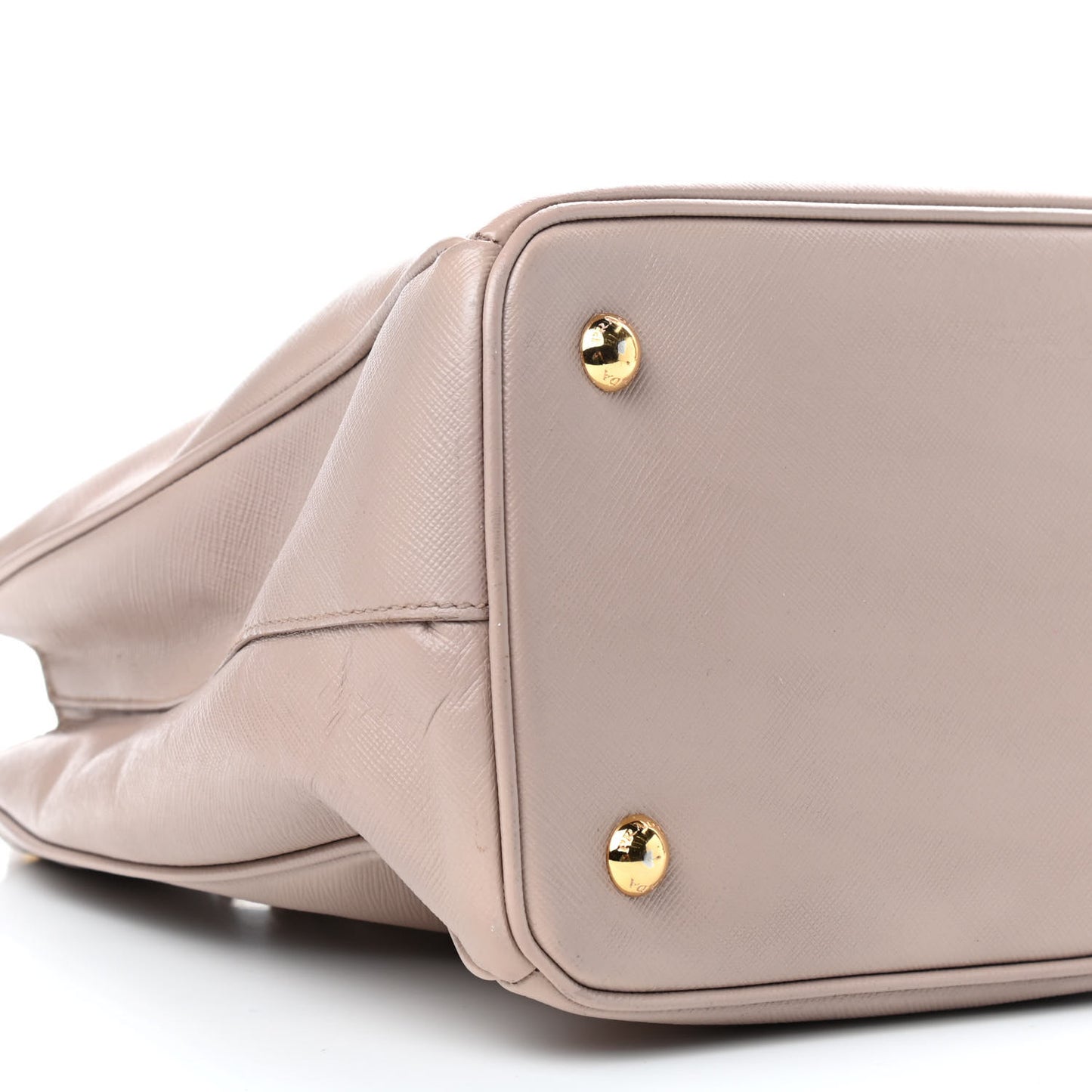 Saffiano Lux Medium Tote Cammeo