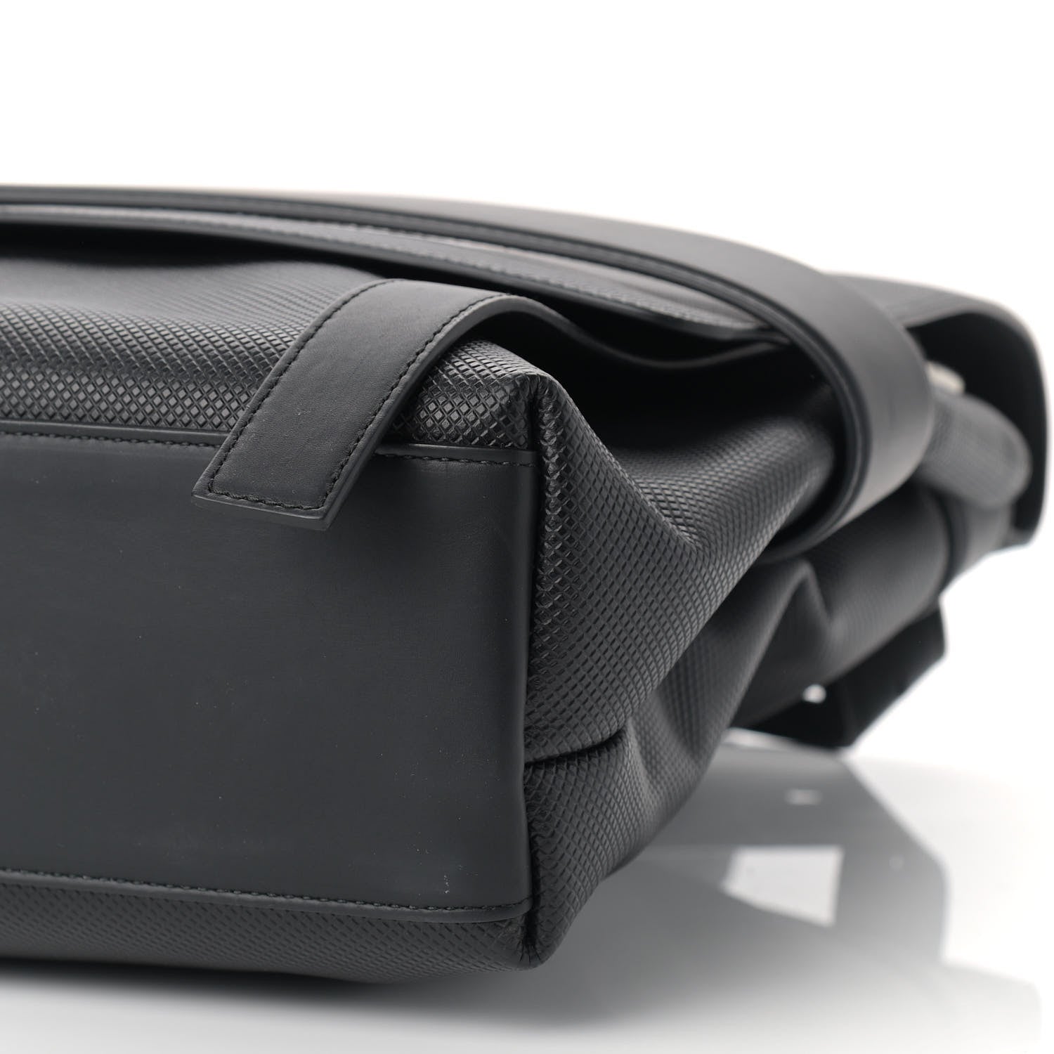 Bottega Veneta Textured Calfskin Messenger Crossbody Bag Black 8 of 9