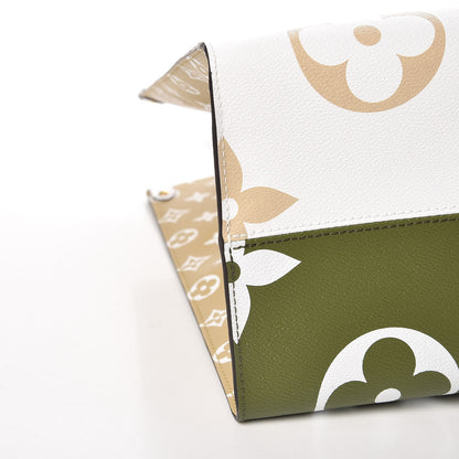 Louis Vuitton Monogram Giant Onthego GM Kaki Beige 9 of 11