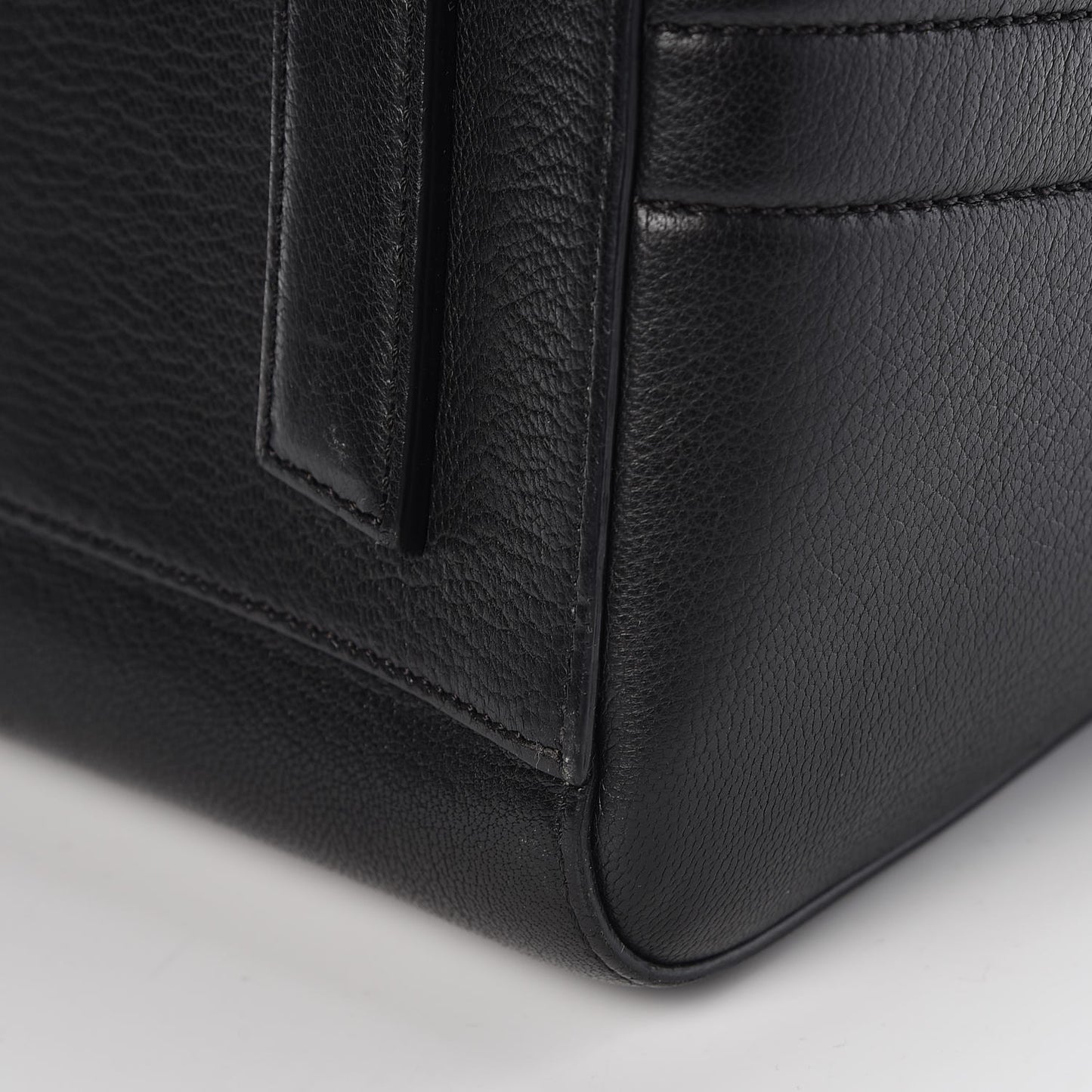 Sugar Goatskin Medium Antigona Black