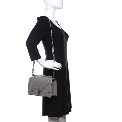 Christian Dior Grained Calfskin Medium Diorama Flap Bag Gris 2 of 10