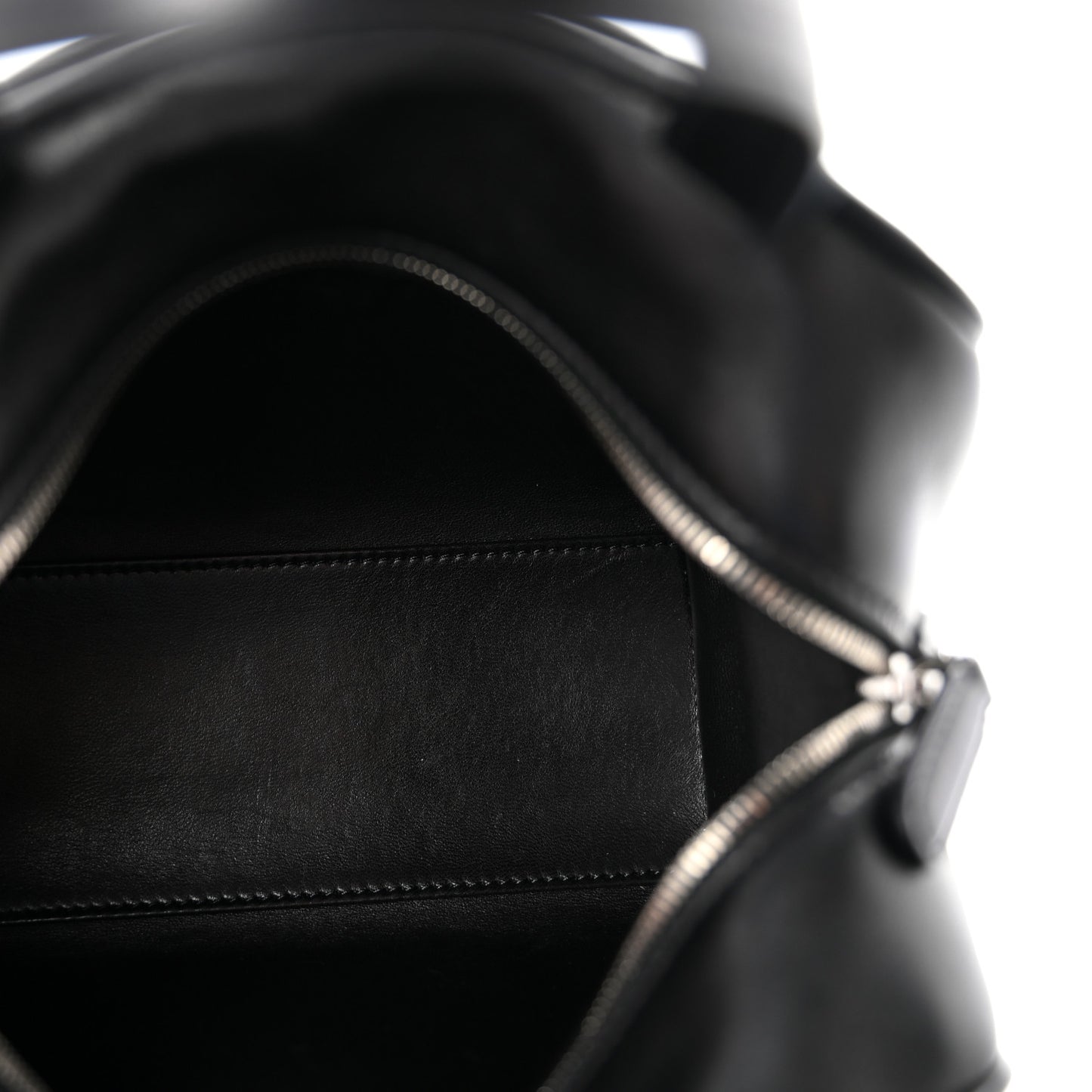 Calfskin Ray Bag Black