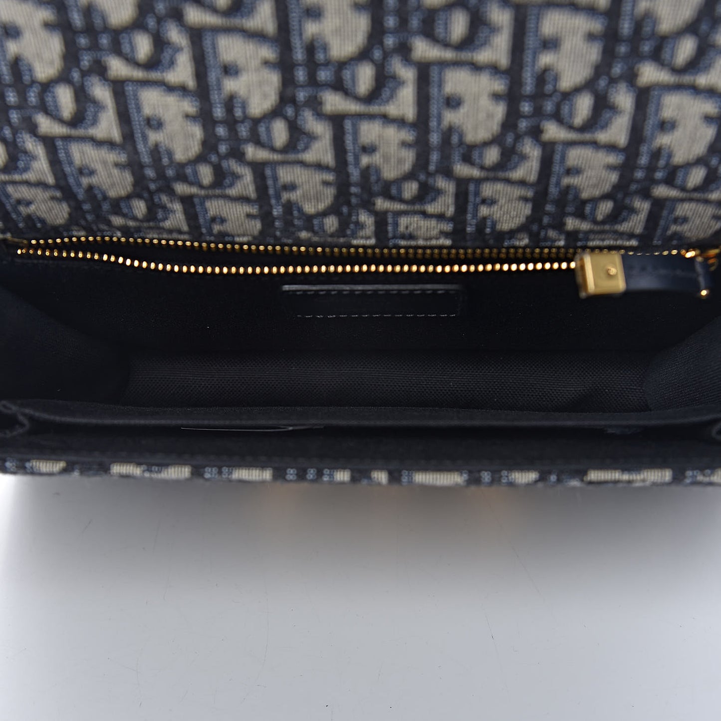 Oblique 30 Montaigne Flap Bag Blue