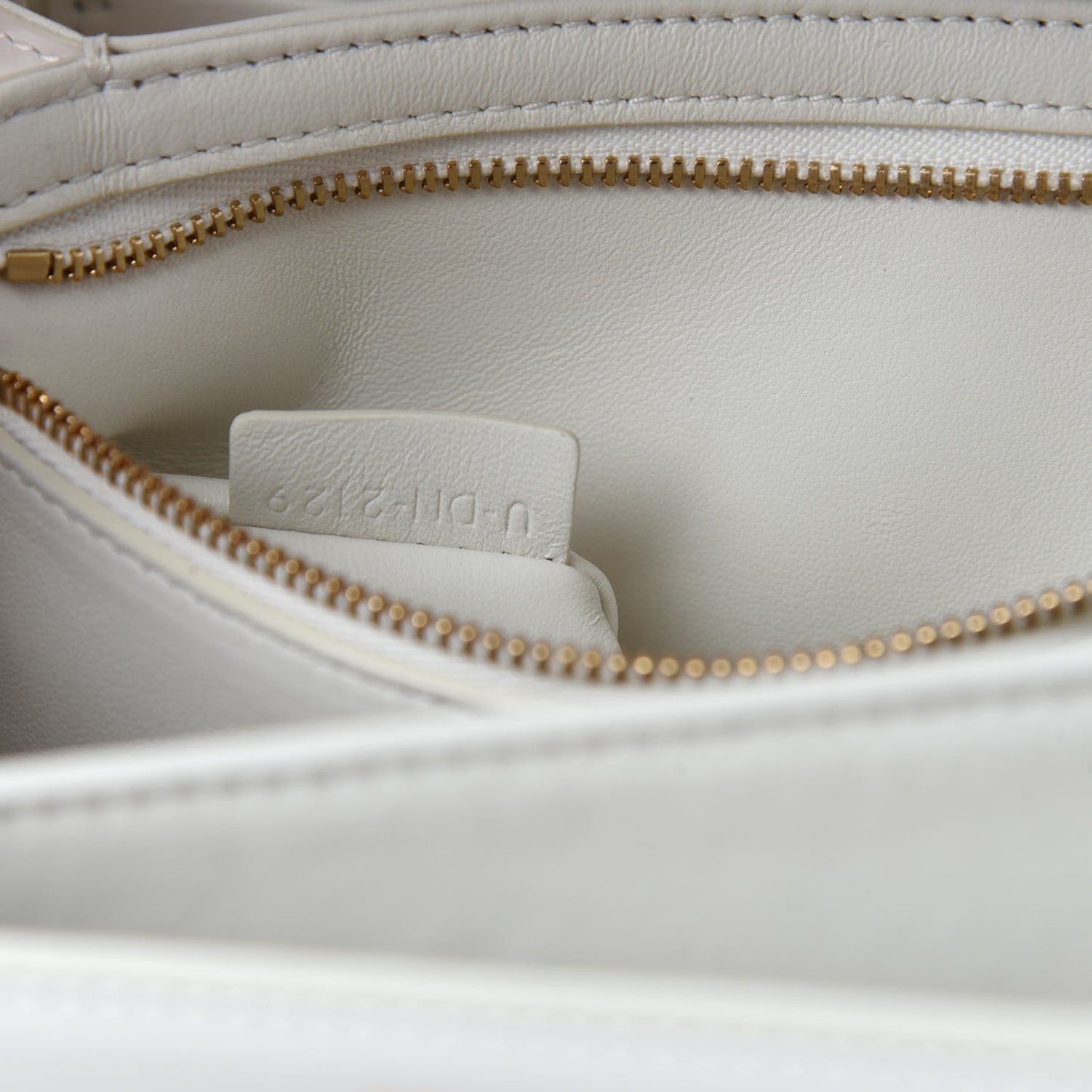 Shiny Calfskin Medium Triomphe White