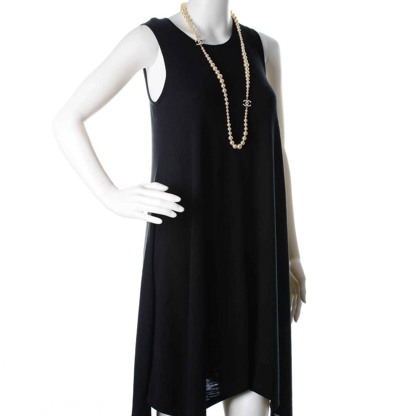 Graduated Pearl CC Long Necklace Gold