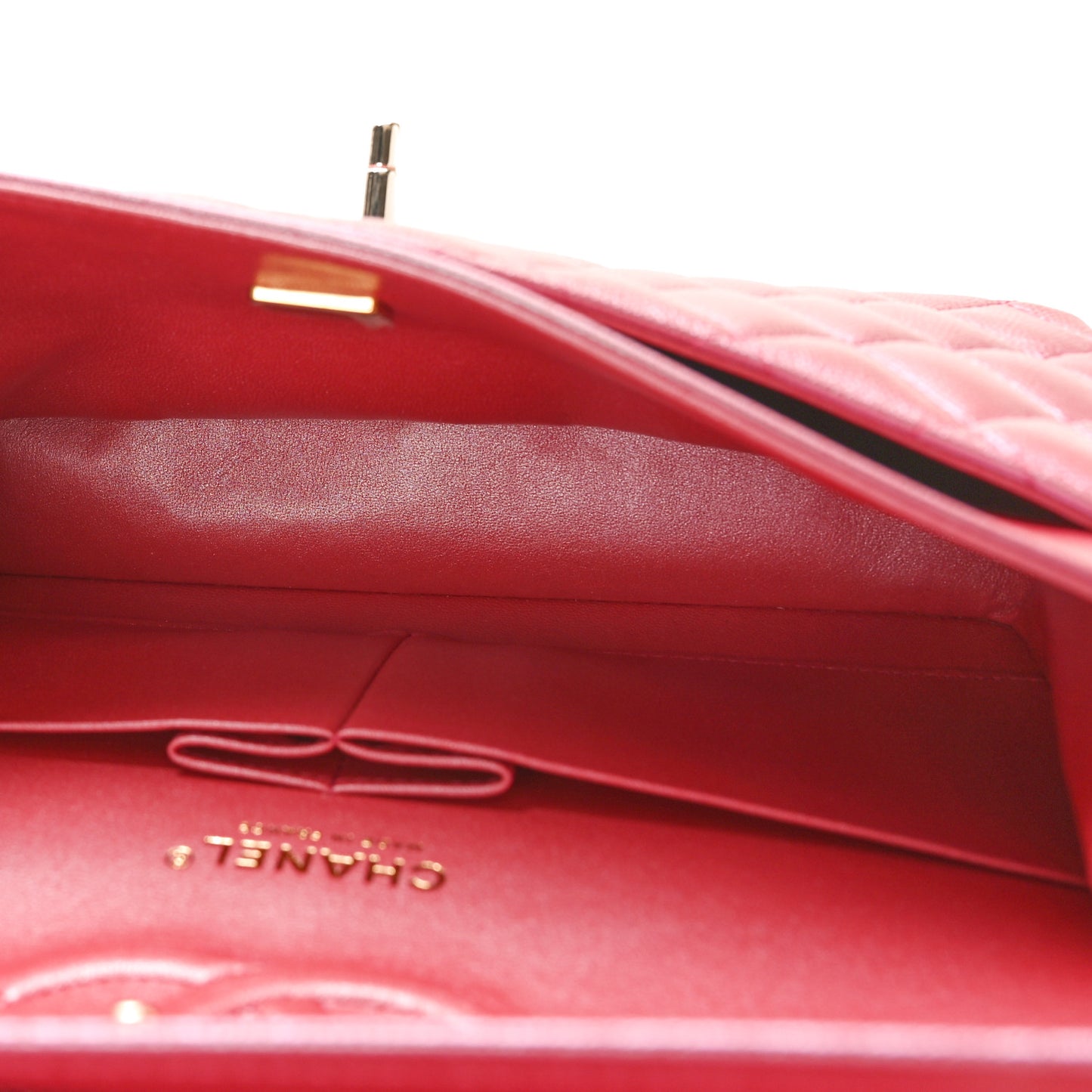 Iridescent Caviar Quilted Medium Double Flap Pink