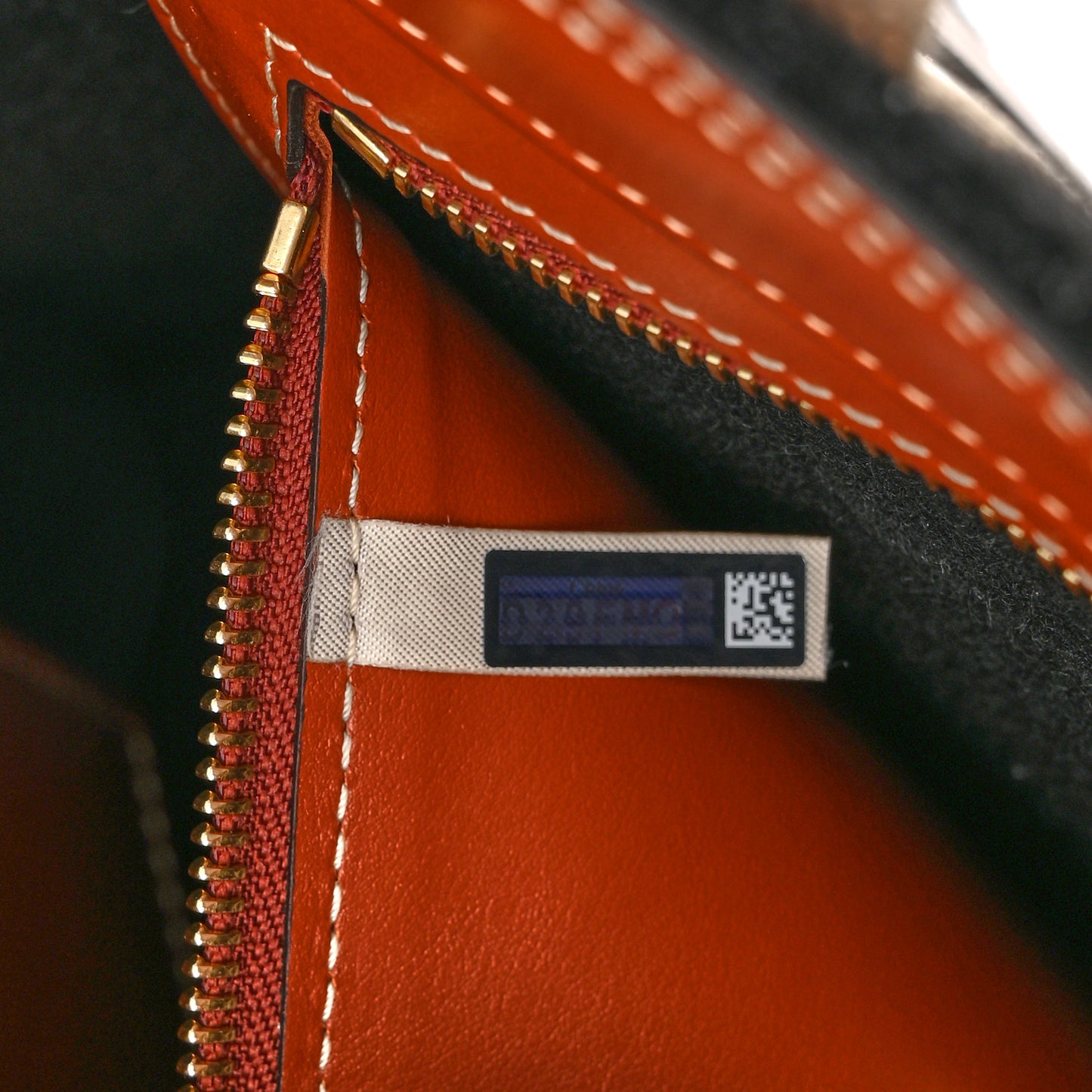 Felt Calfskin Medium Woody Ribbon Tote Black