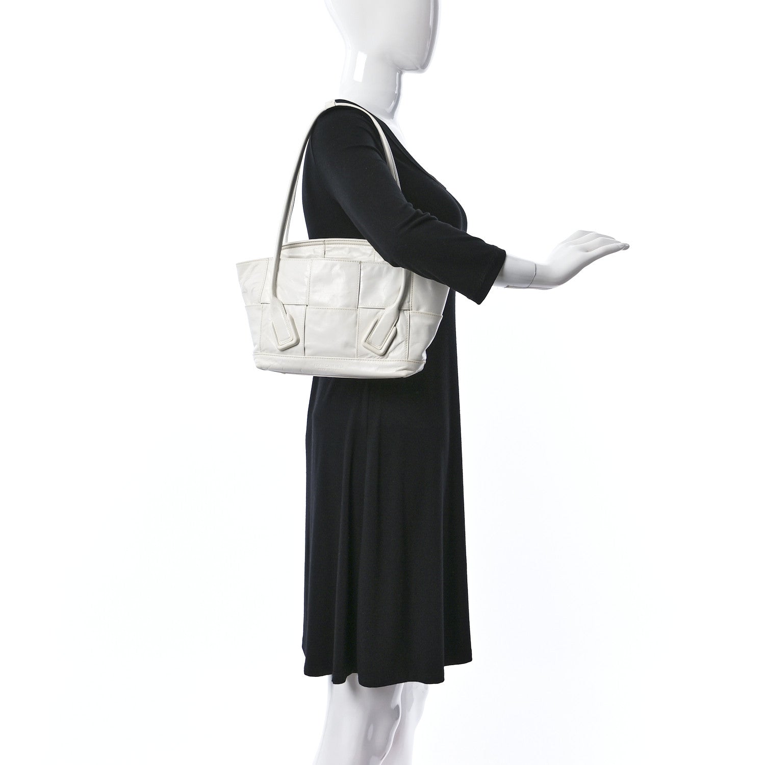 Bottega Veneta Paper Calfskin Maxi Intrecciato Small Arco Slouch Plaster 2 of 13