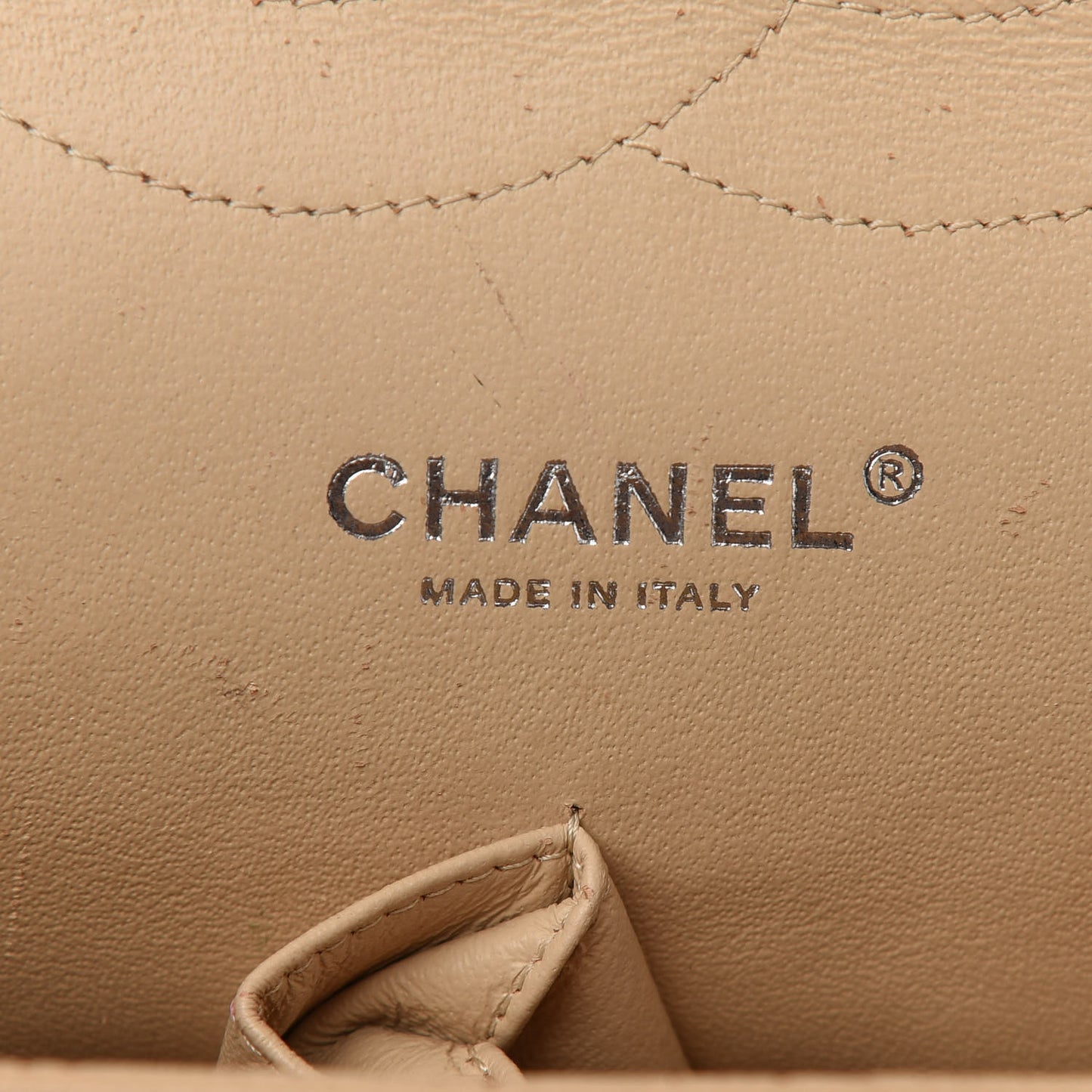 Caviar Quilted Jumbo Double Flap Beige Clair