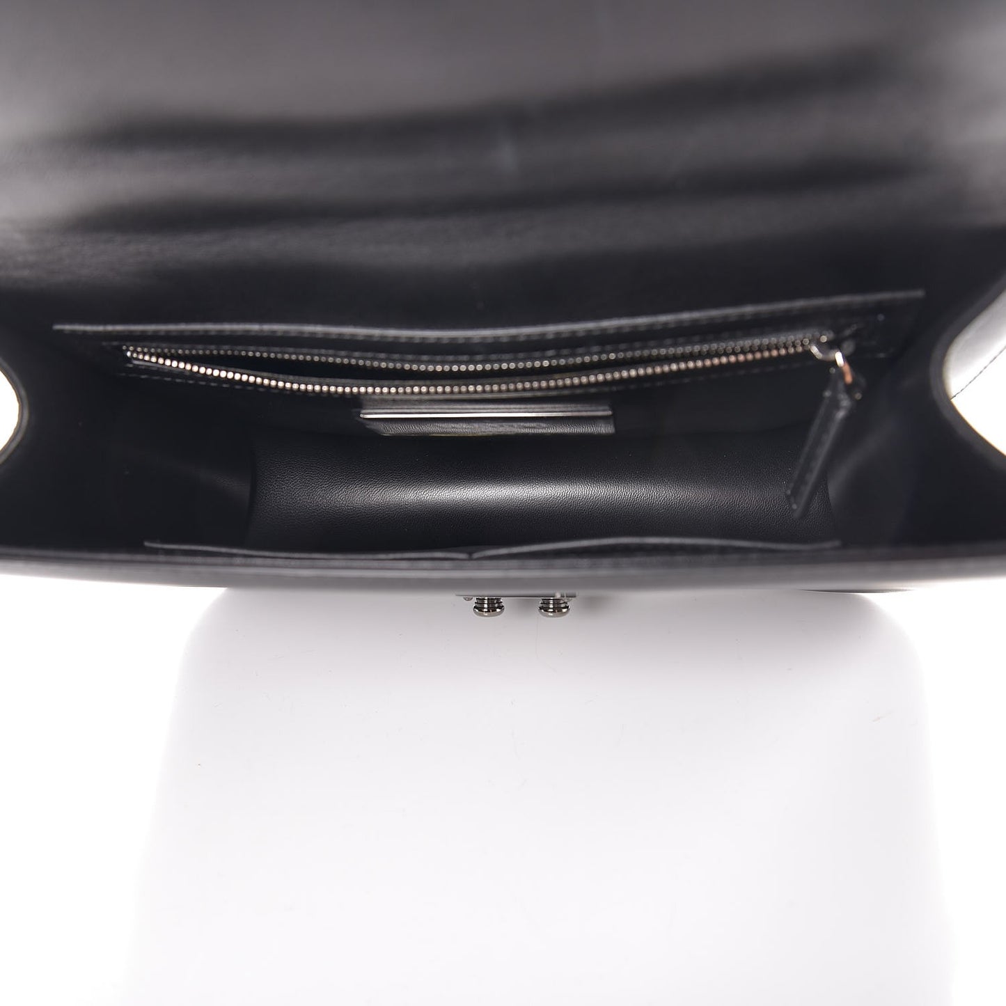 Vitello Medium Glam Lock Rockstud Flap Black