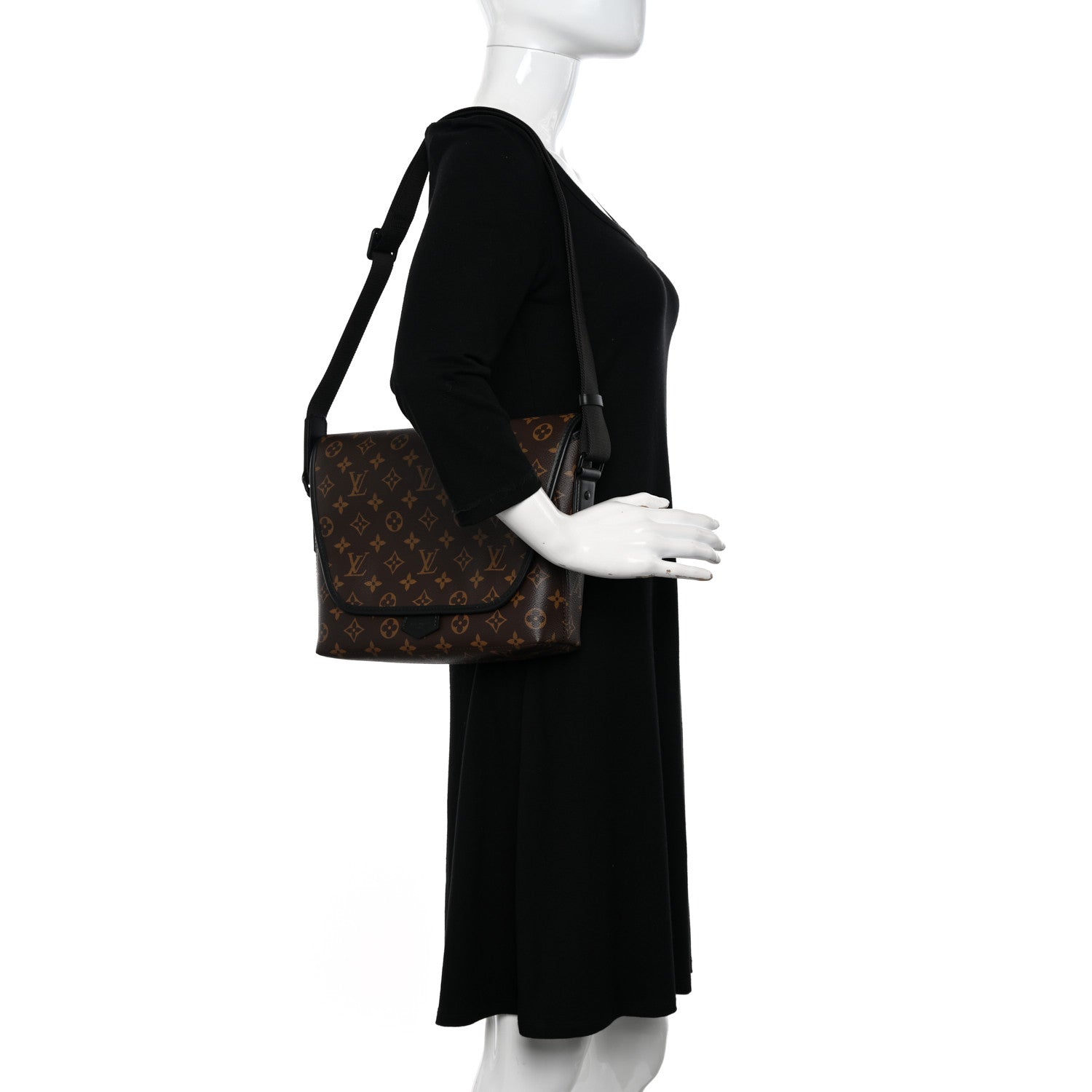 Louis Vuitton Monogram Macassar Magnetic Messenger 2 of 10