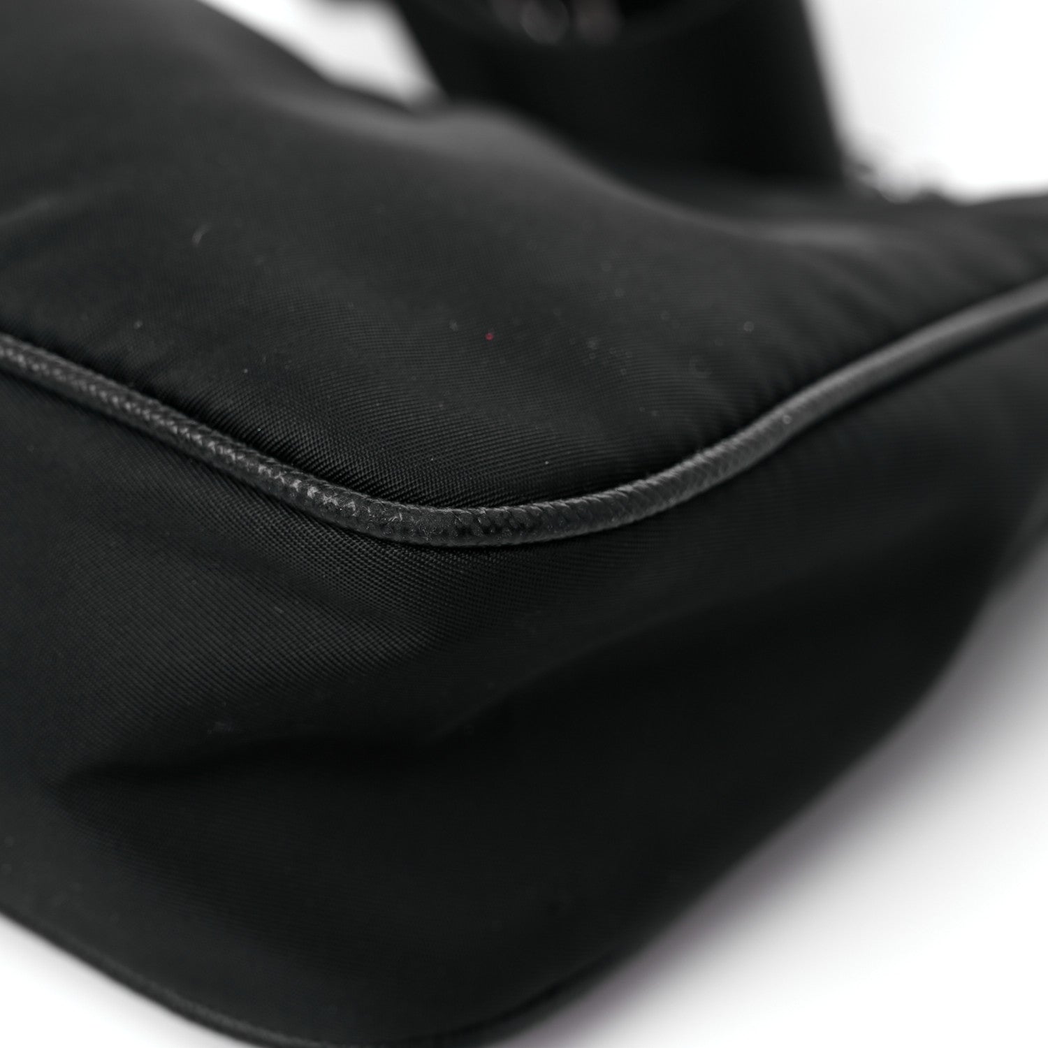 Prada Nylon Re-Edition 2005 Shoulder Bag Black 11 of 18