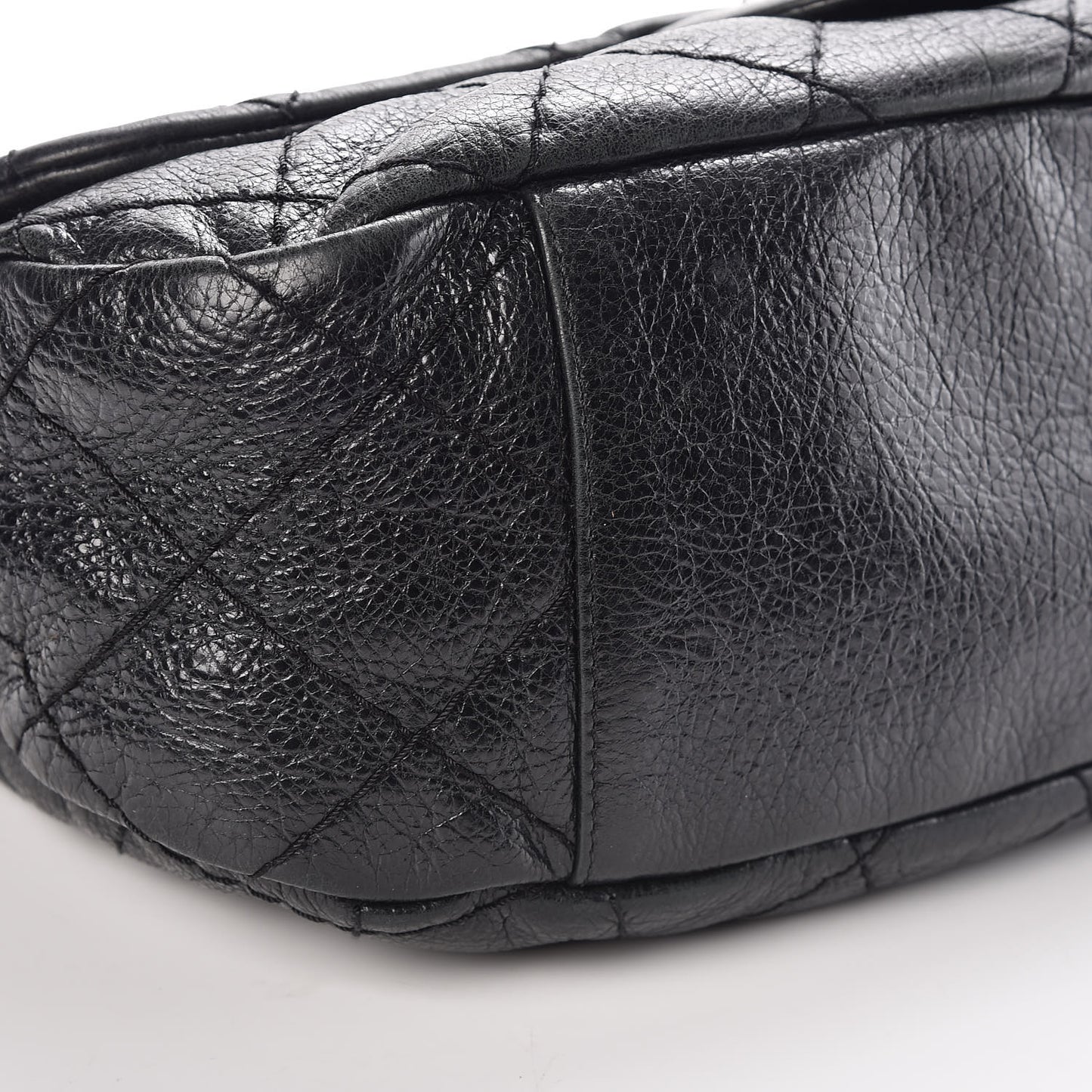 Glazed Calfskin Stitched XL On The Road Flap Black