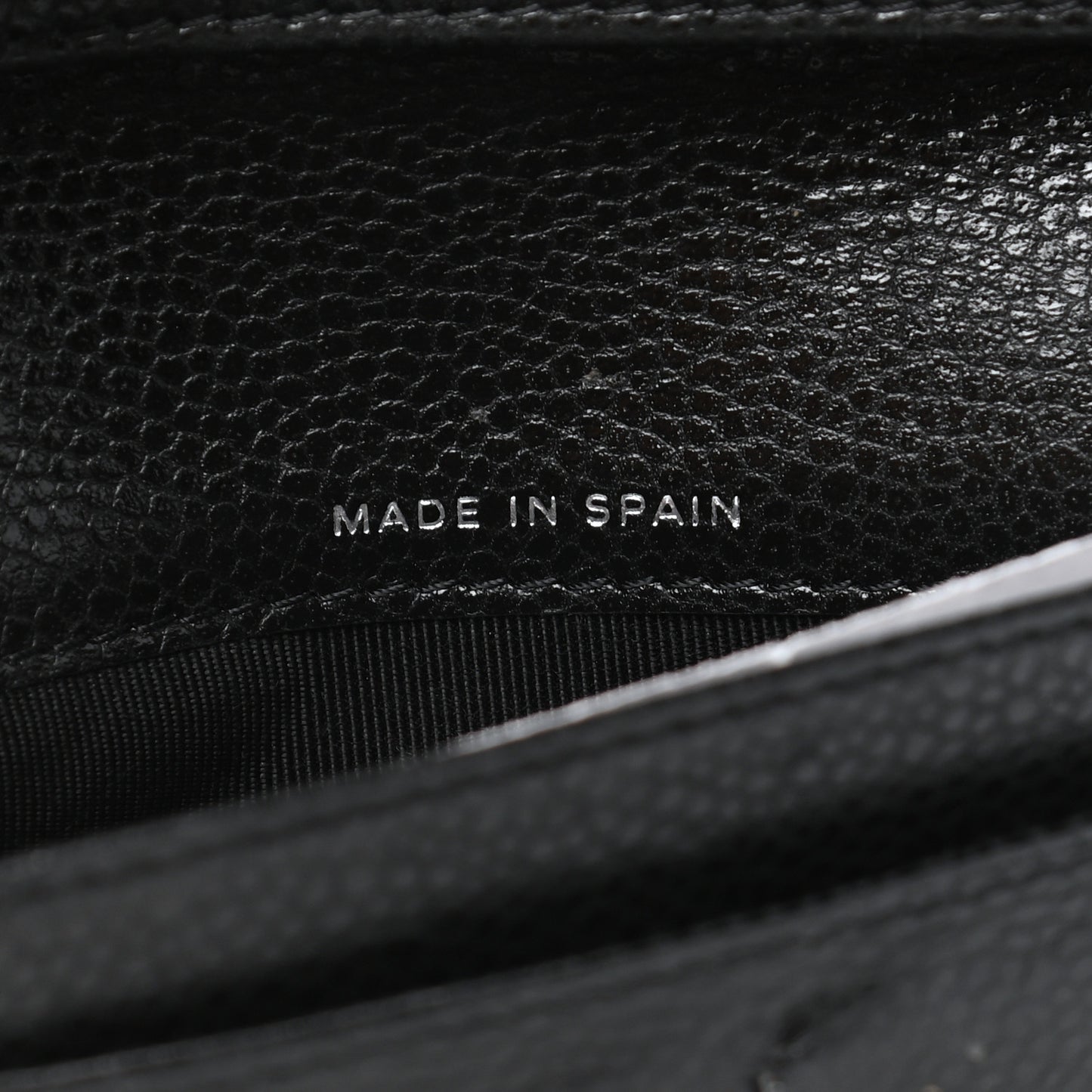 Caviar Quilted Yen Wallet Black