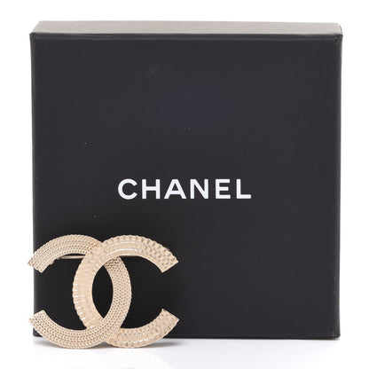 Chanel Metal Chain Quilted CC Brooch Gold 5 of 5