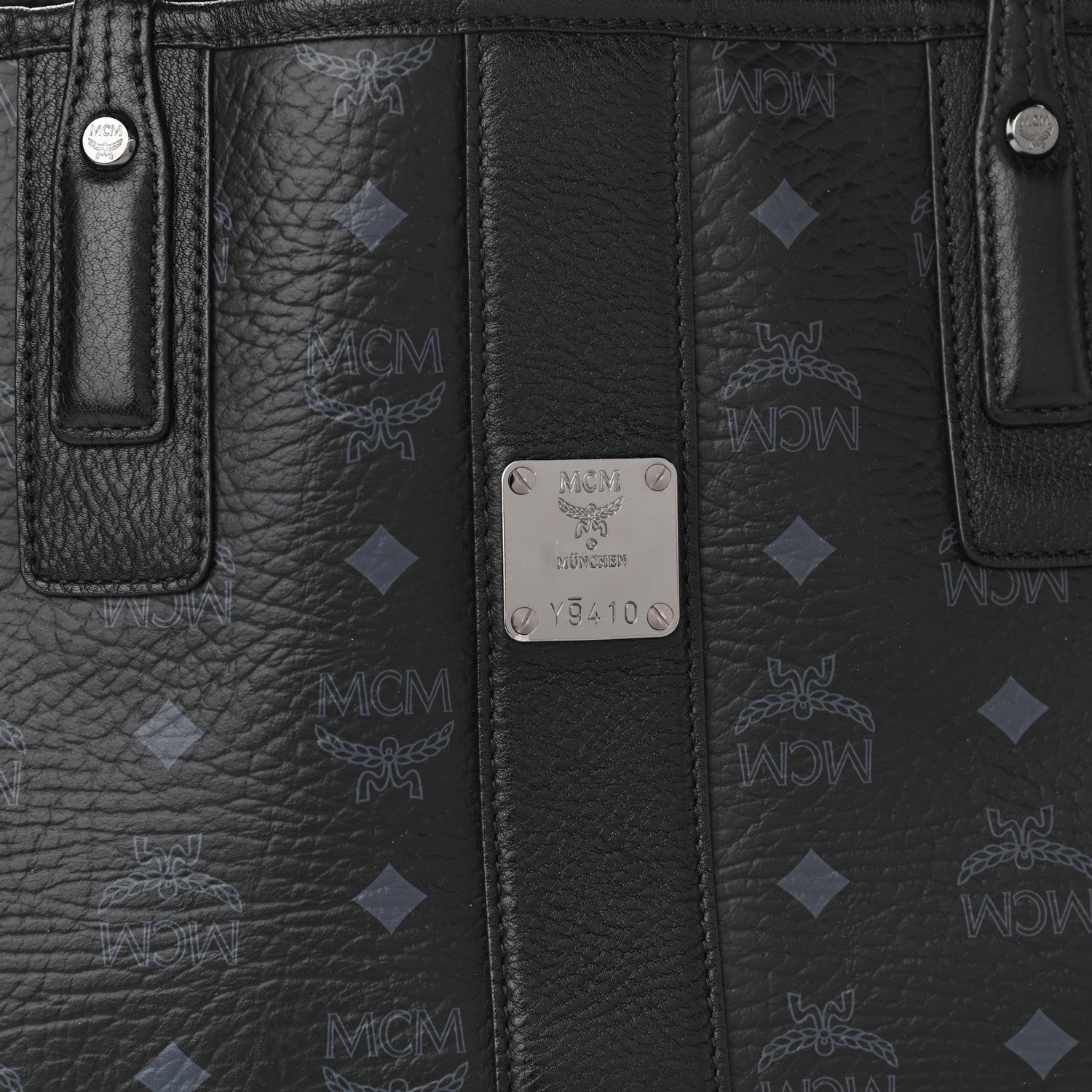 MCM Visetos Medium Liz Reversible Shopper Tote Black 10 of 14