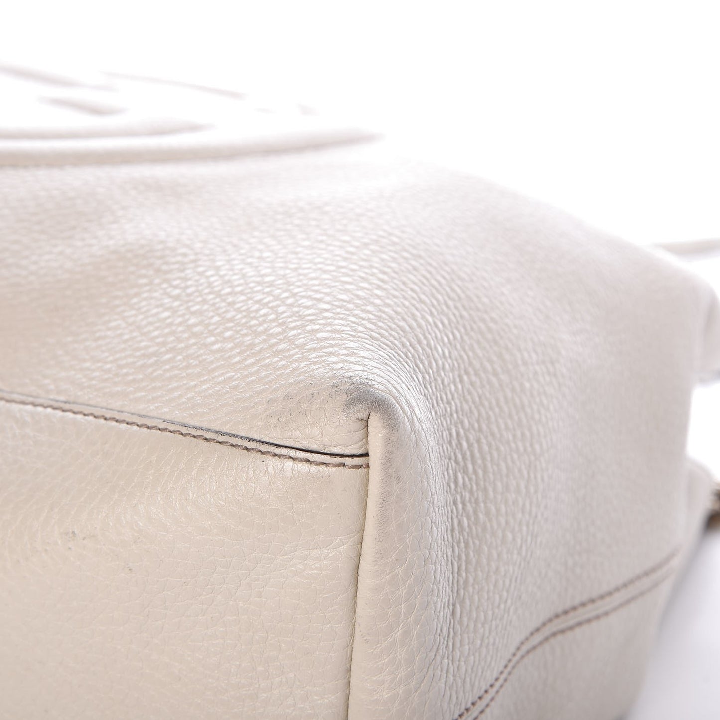 Pebbled Calfskin Medium Soho Chain Shoulder Bag Off White