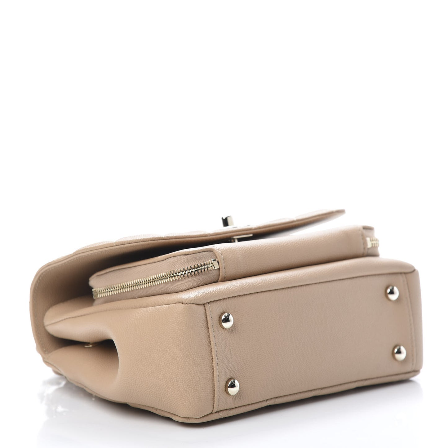 Caviar Quilted Medium Business Affinity Flap Beige