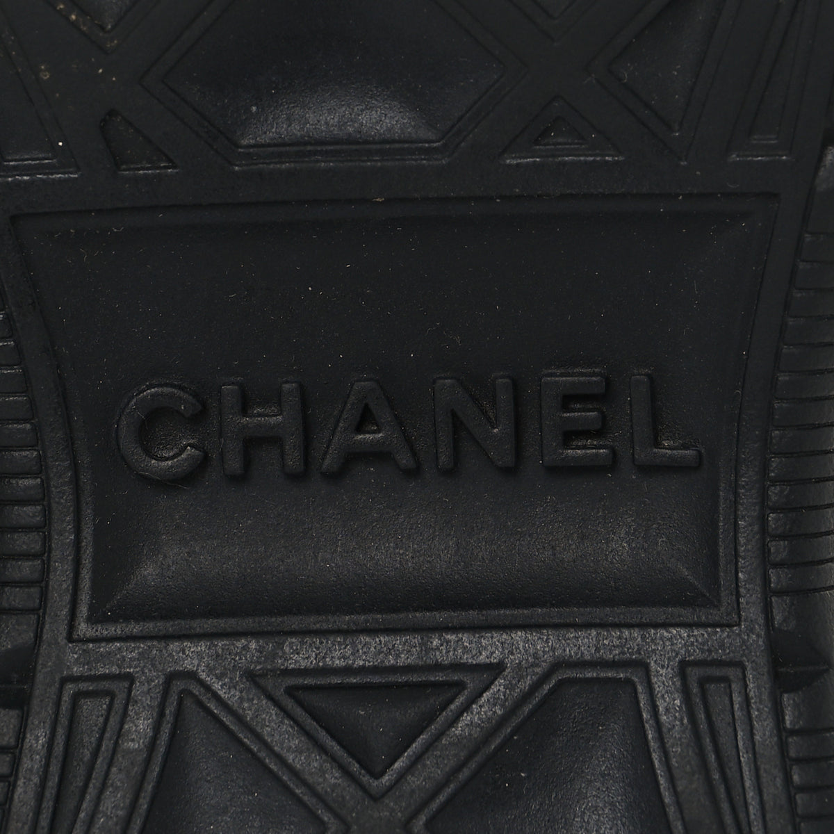 Chanel Velvet Calfskin Mixed Fibers CC Sneakers 36 Black 8 of 9