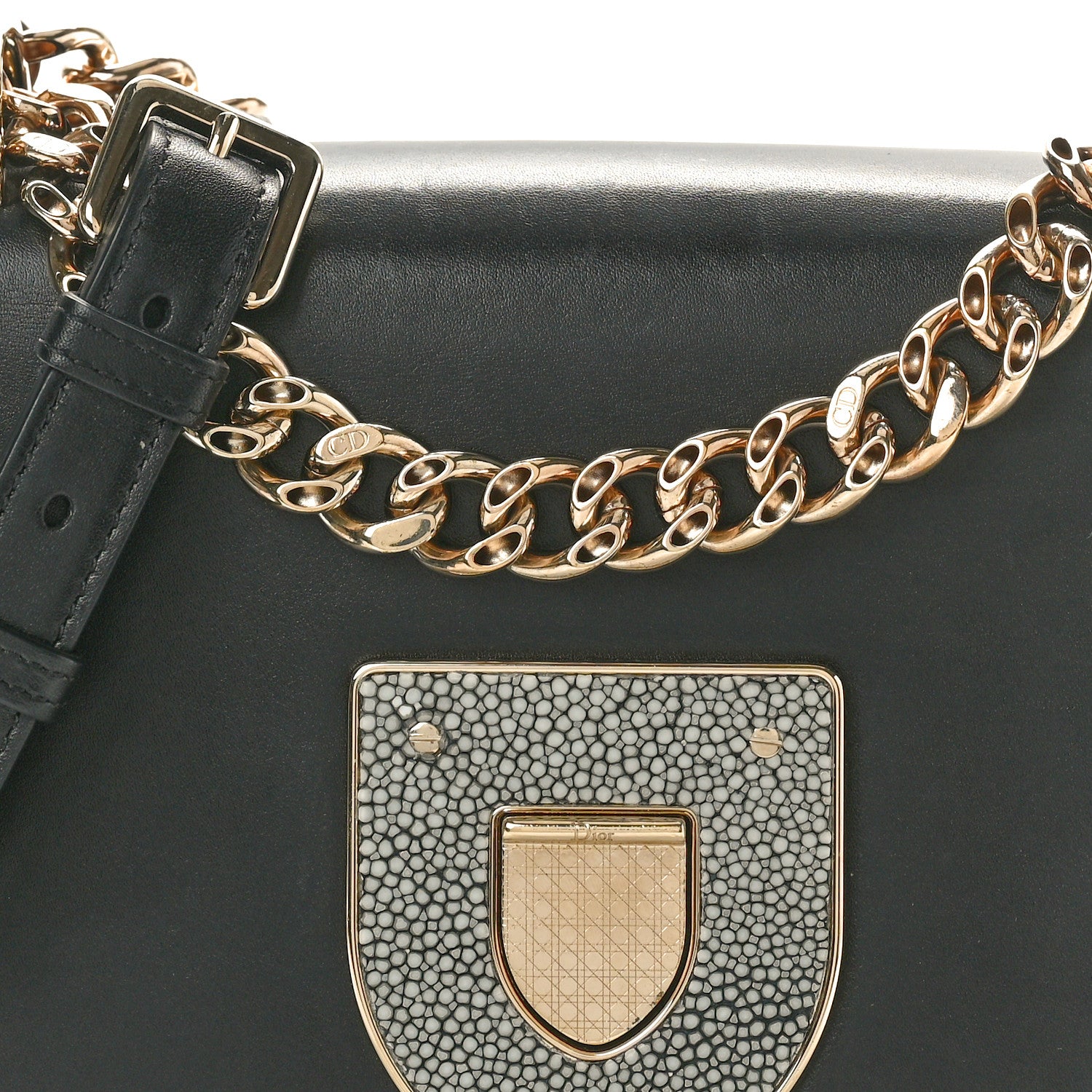Christian Dior Glossy Calfskin Shagreen Badge Diorama Club Bag Black 7 of 10