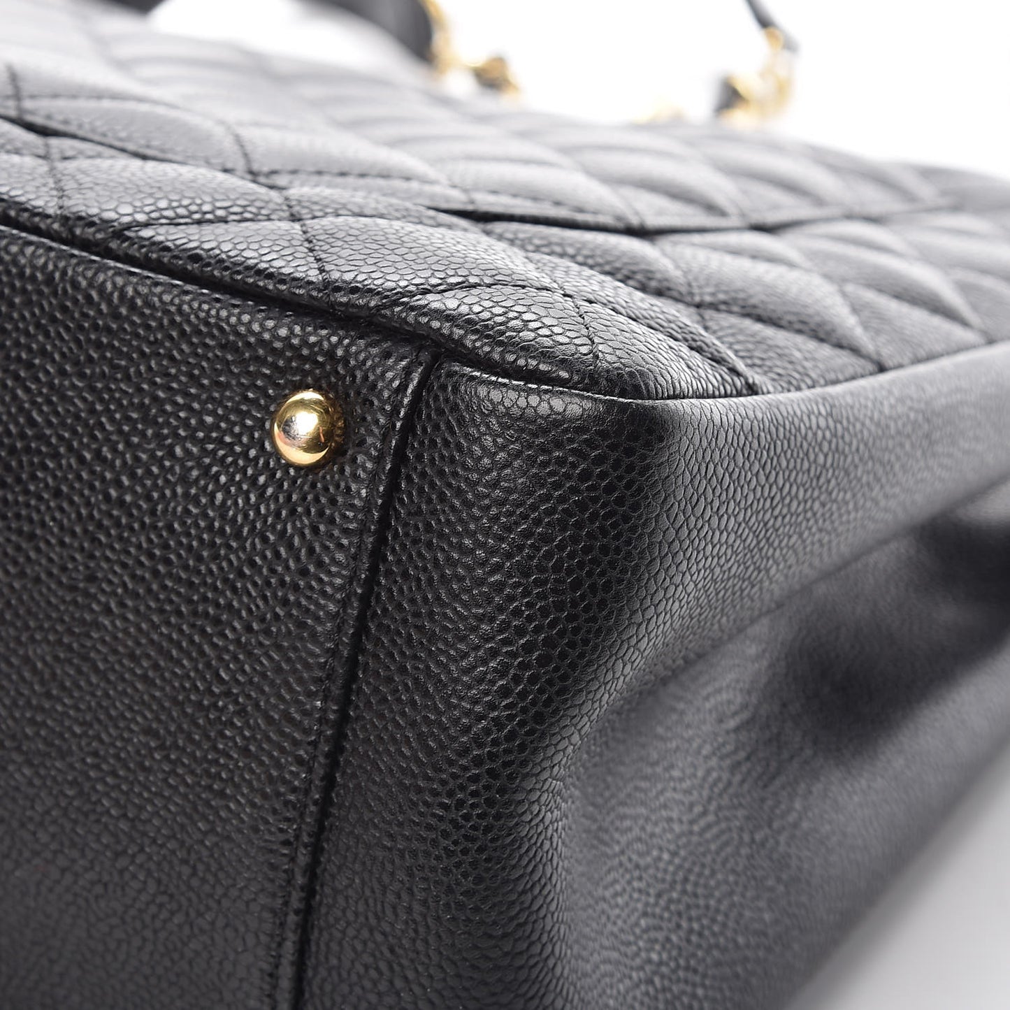 Caviar Quilted XL Grand Shopping Tote GST Black