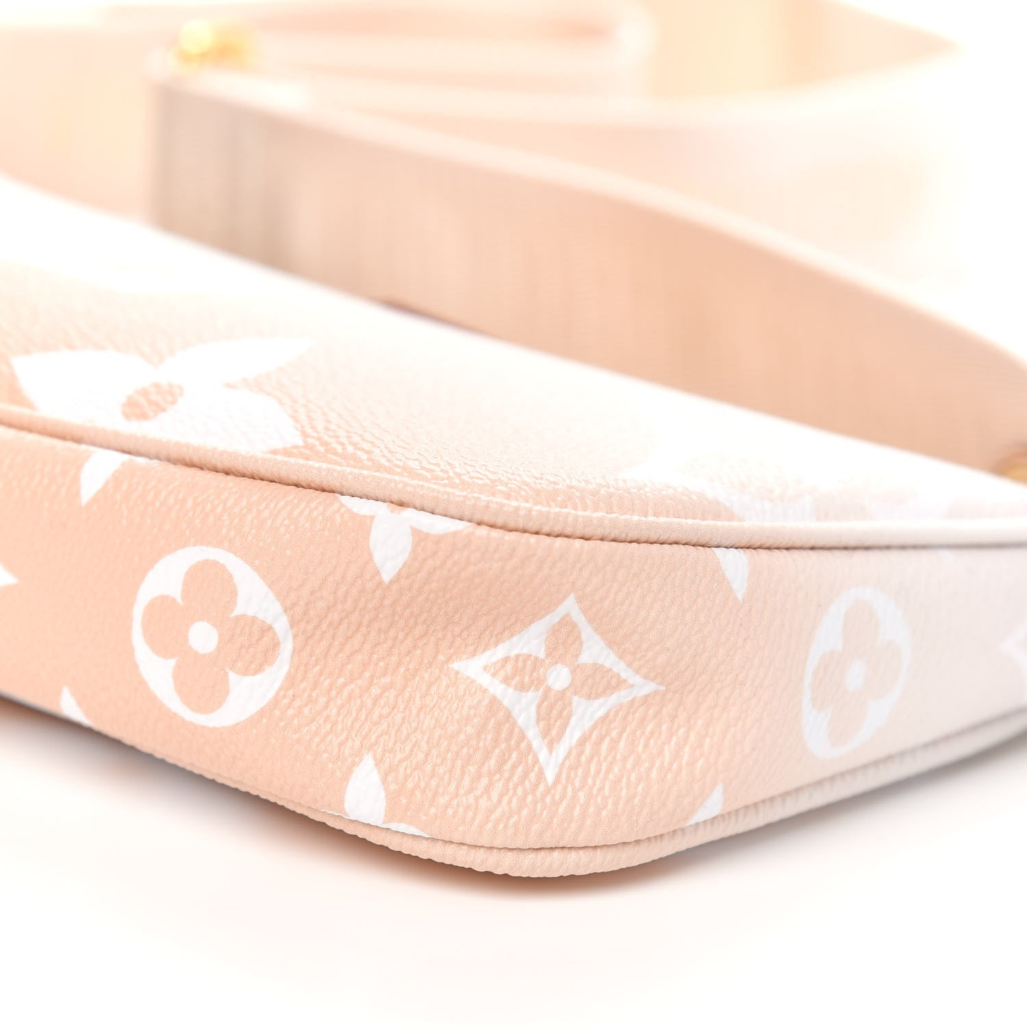 Louis Vuitton Monogram Giant By The Pool Multi Pochette Accessories Brume 10 of 10