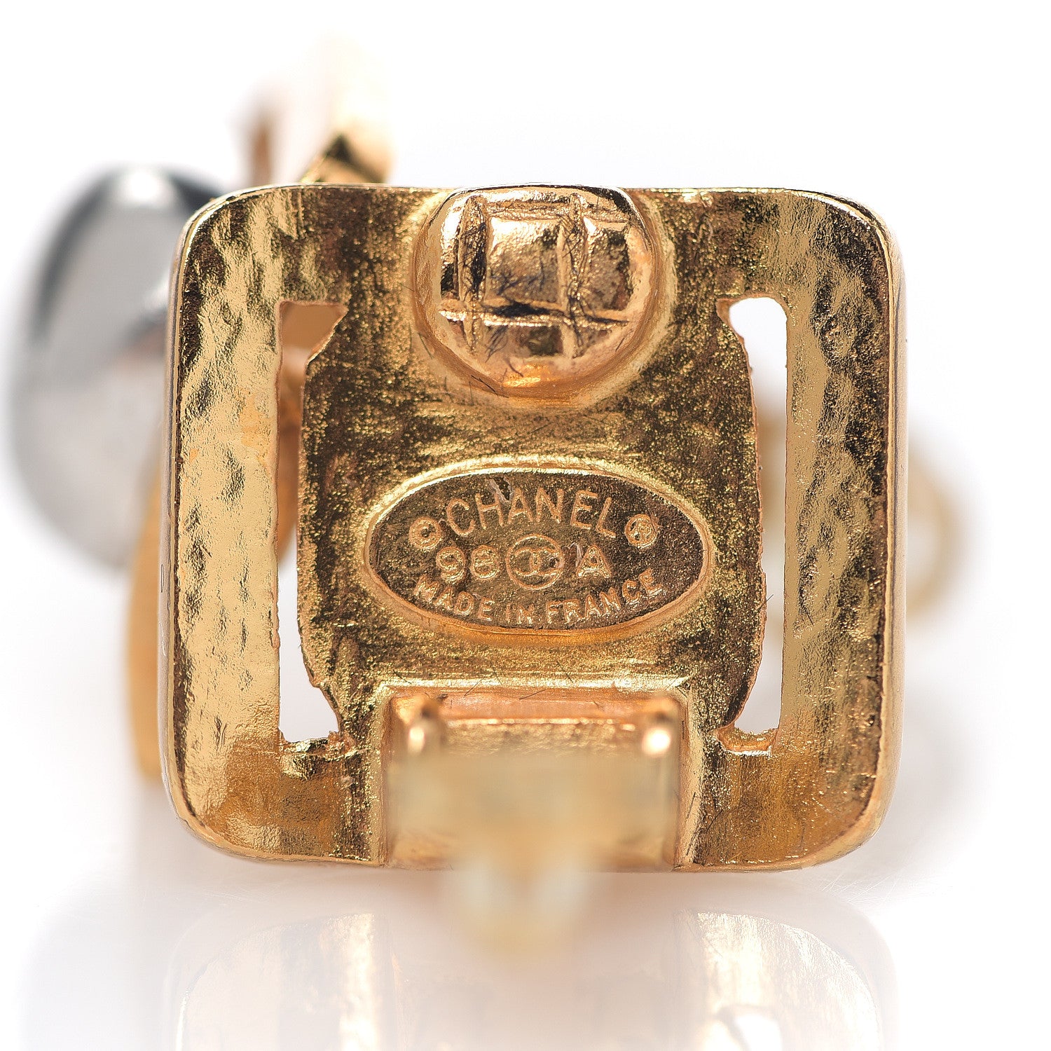 Chanel Square Pearl Clip On Earrings Gold 3 of 3