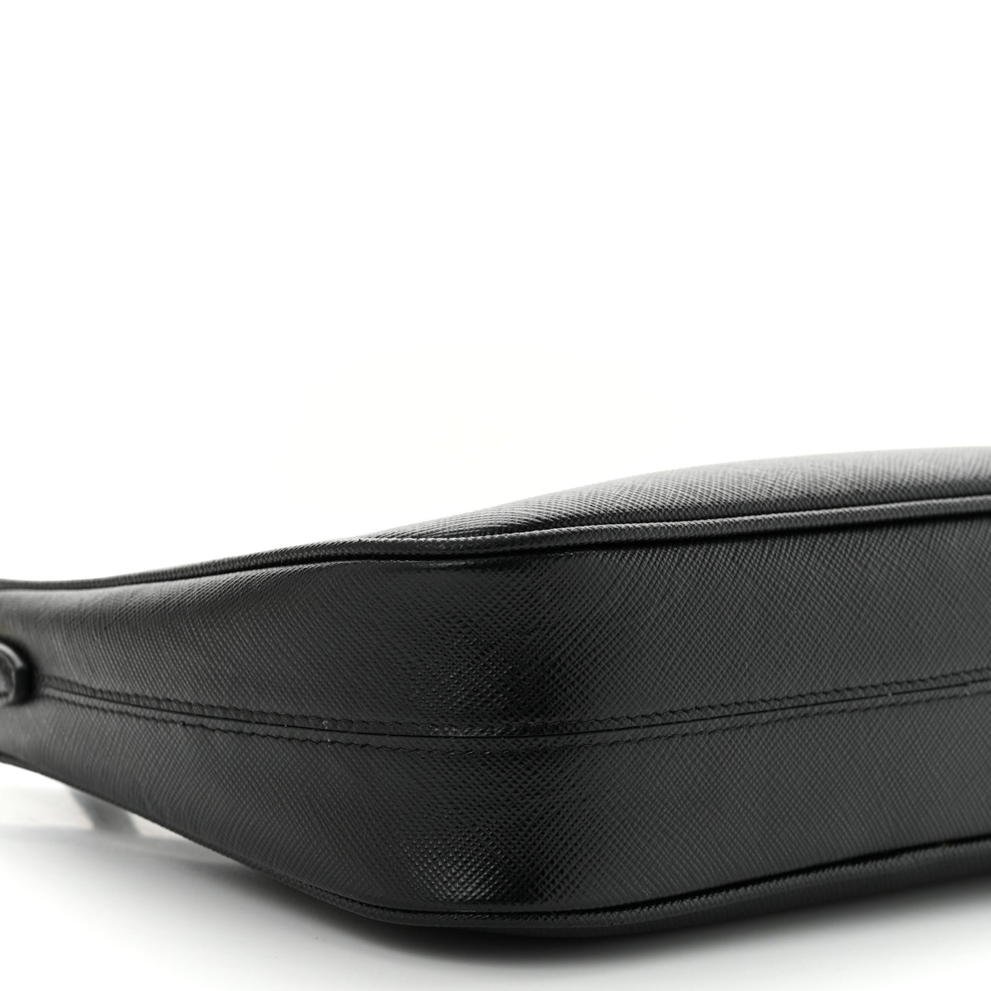 Saffiano Lux Re-Edition 2005 Shoulder Bag Black