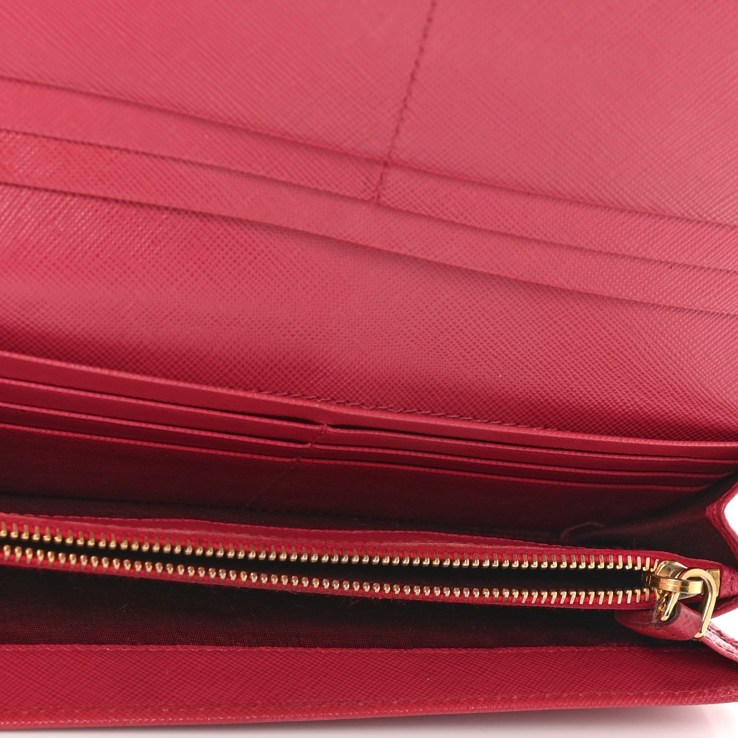 Saffiano Triangle Continental Flap Wallet Peonia