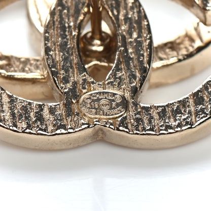Chanel Textured CC Earrings Gold 4 of 4