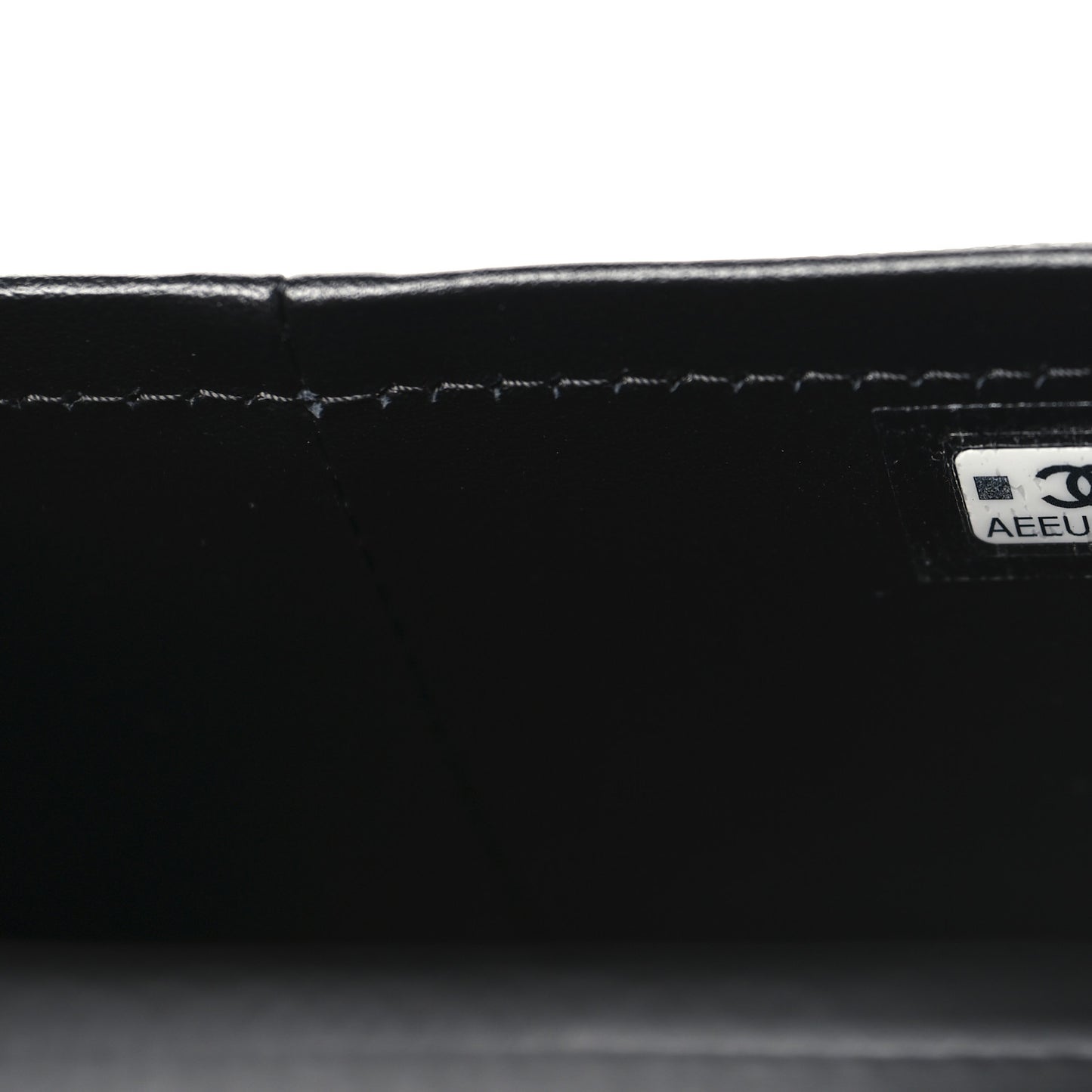 Shiny Caviar Preppy Coco Long Vanity With Strap Black