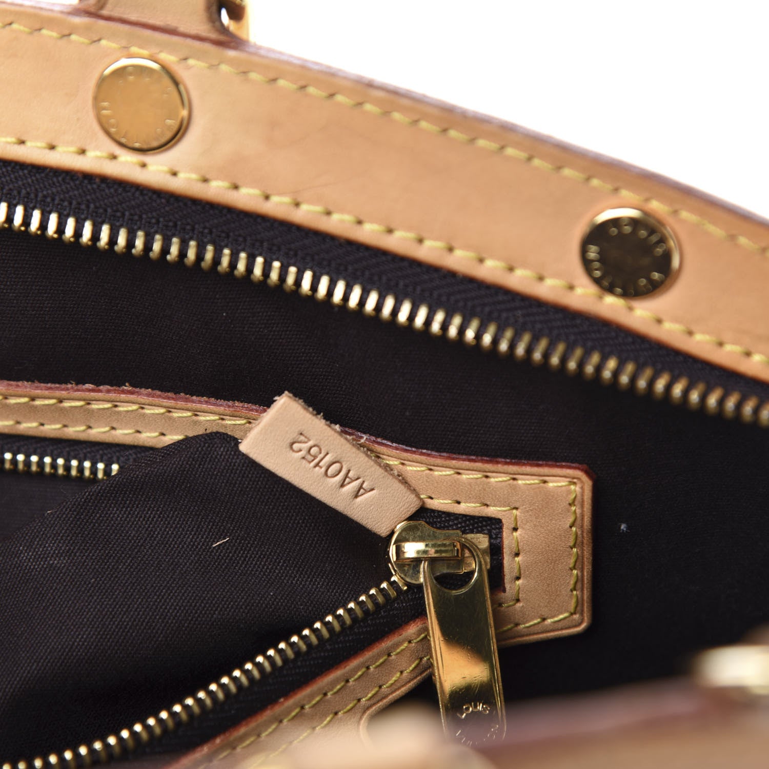 Louis Vuitton Vernis Brea MM Amarante 10 of 11