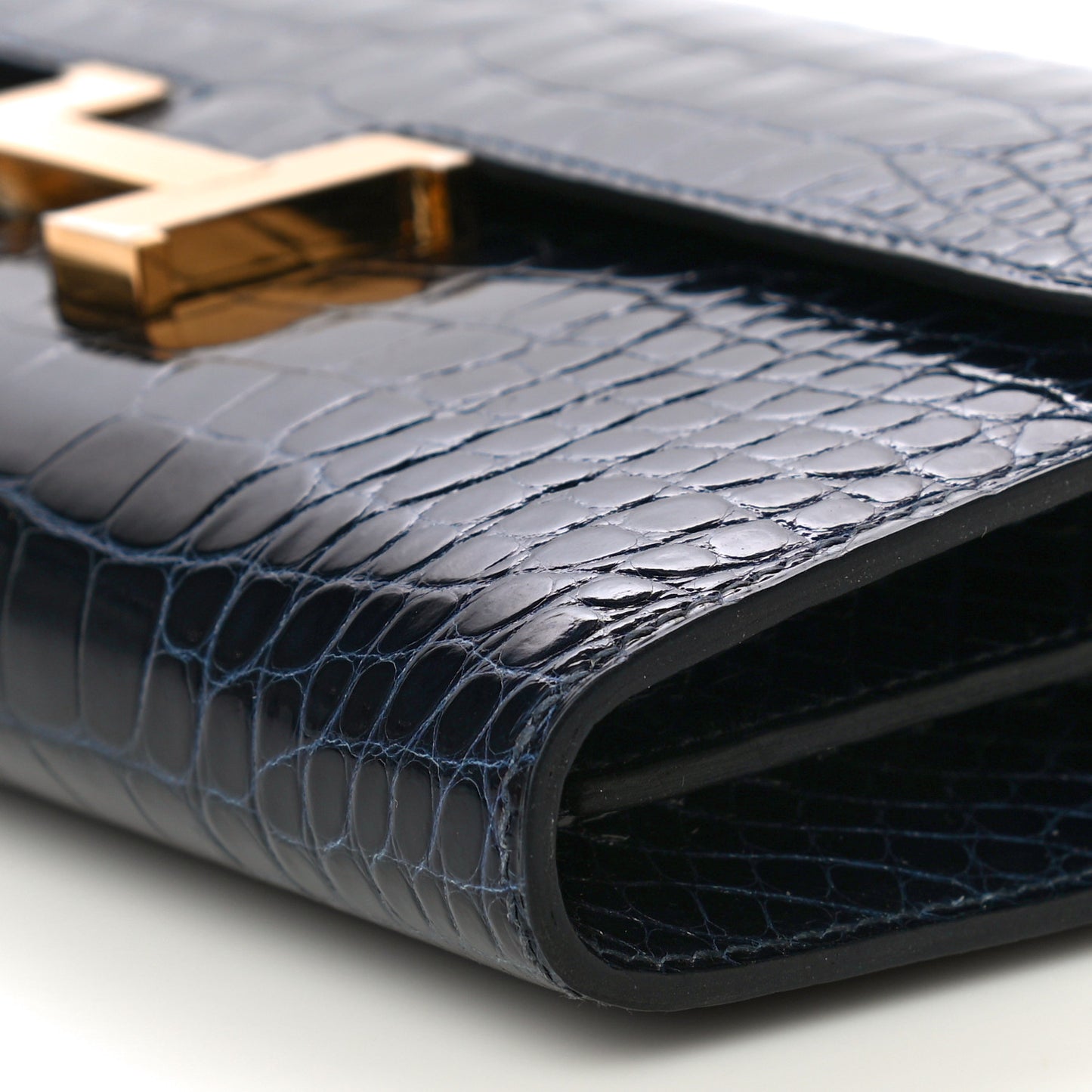 Shiny Alligator Constance Long Wallet Bleu Marine