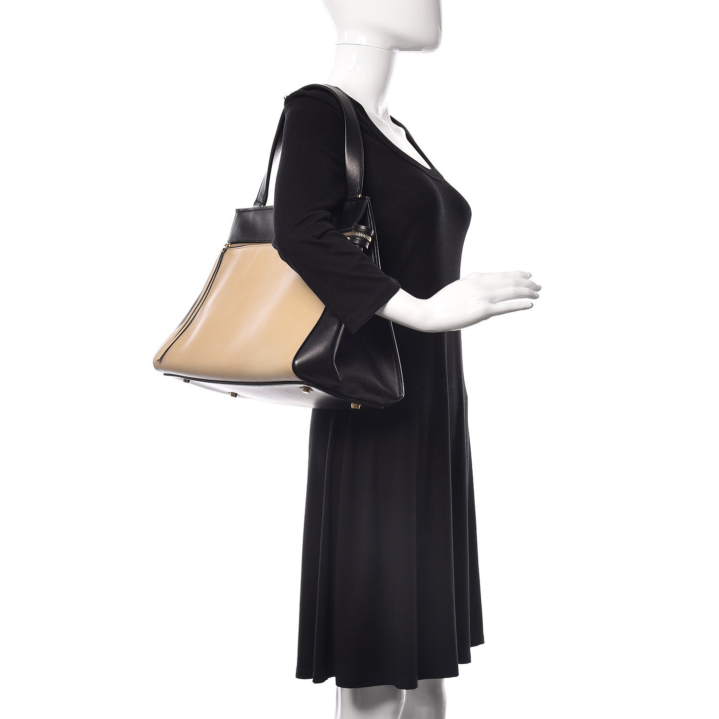 Smooth Calfskin Medium Bi-Color Edge Shoulder Bag Black Cream