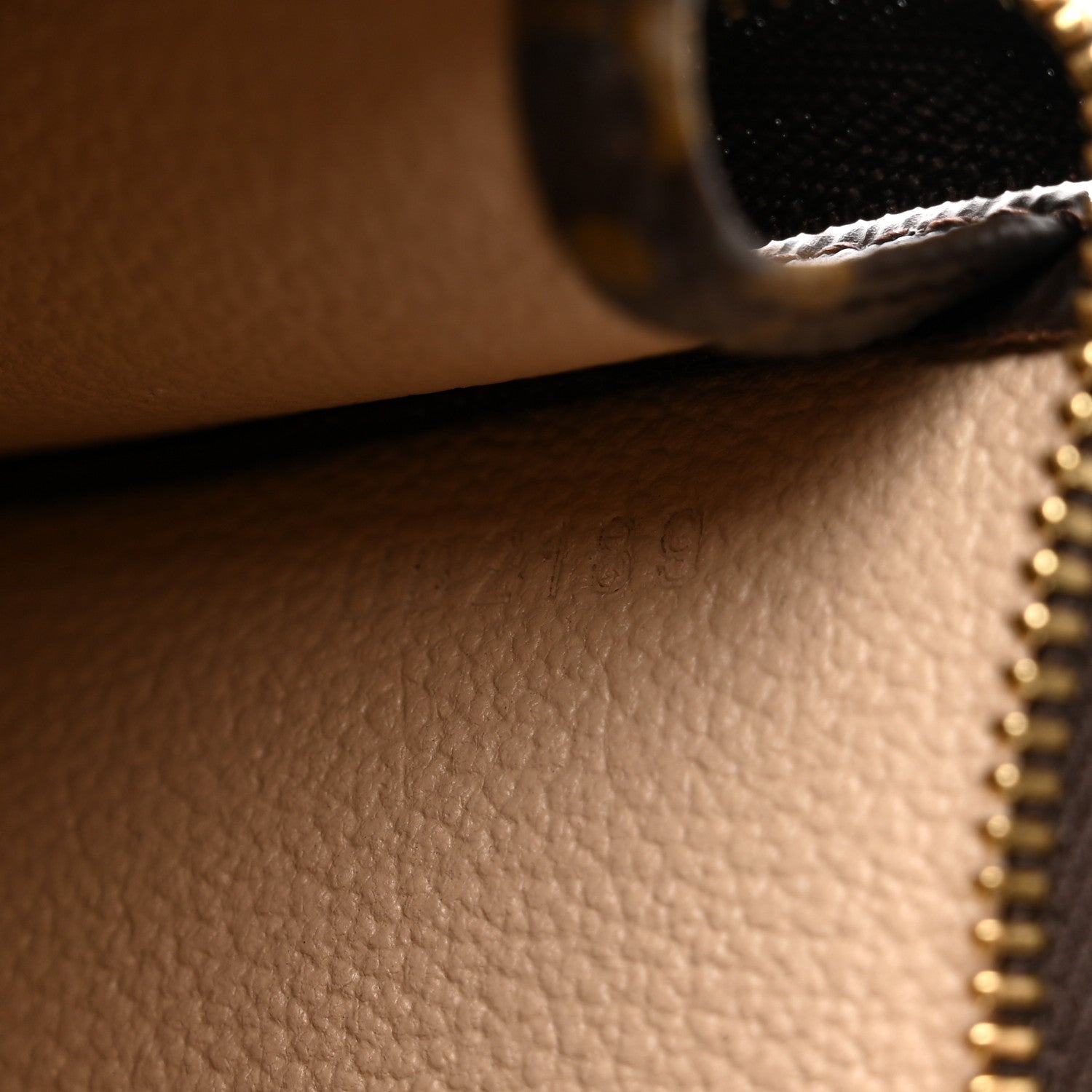 Louis Vuitton Monogram Toiletry Pouch 19 6 of 8